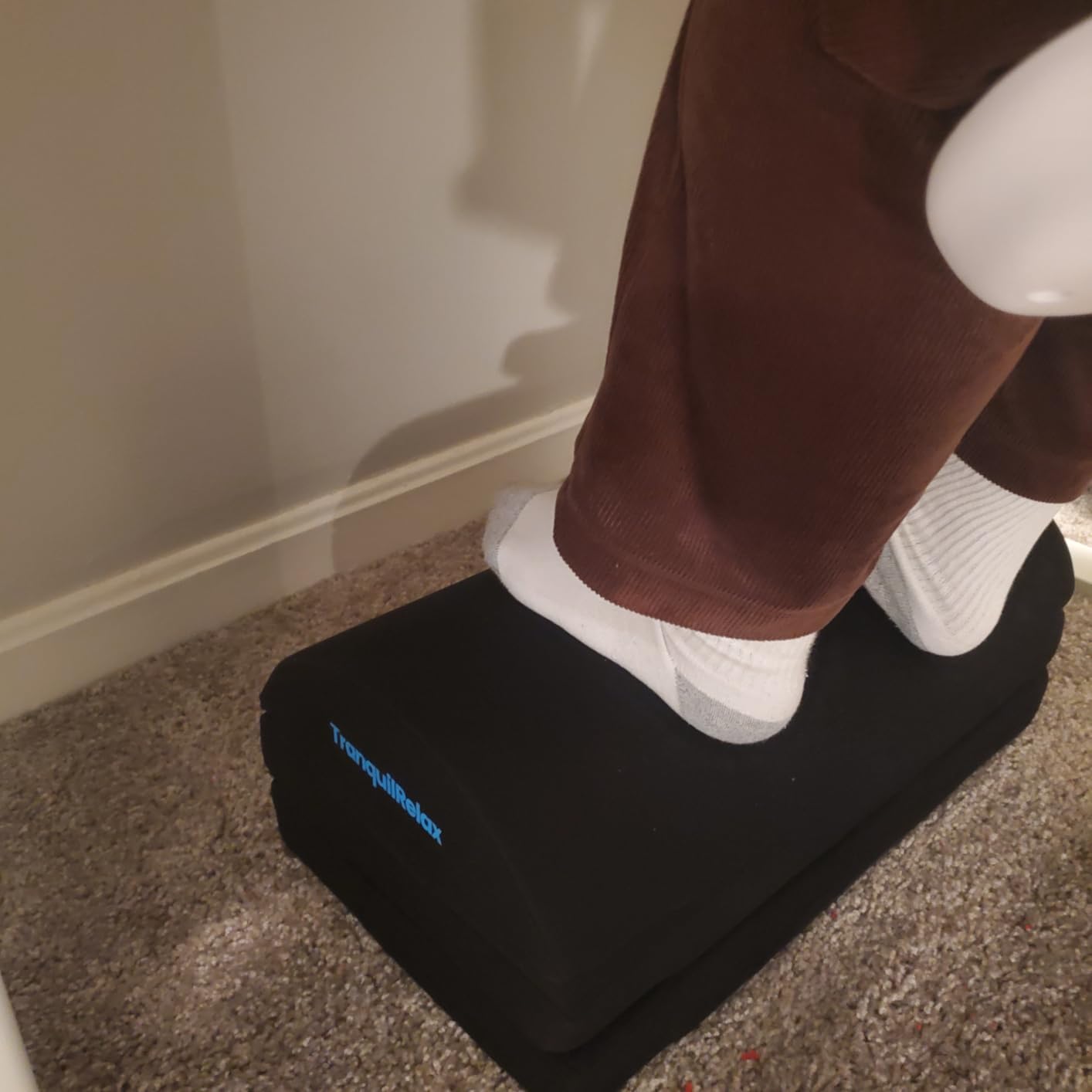TranquilRelax Foot Rest for Under Desk at Work, Gaming Accessories Foot Stool with 3 Adjustable Heights & Washable Cover, Comfortable Office Desk Accessories, Footrest for Office, Home and Car (Black) customer photo 1