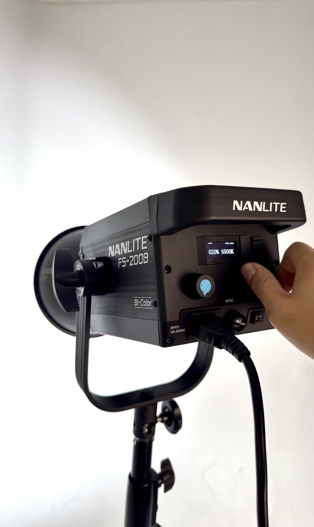 Nanlite FS-200B 220W Bi-Color LED Video Light, 2700K-6500K COB Studio Light with Bowens Mount, App Control, Quiet Fan, High CRI for YouTube, Photography, Filmmaking & Live Streaming customer photo 1