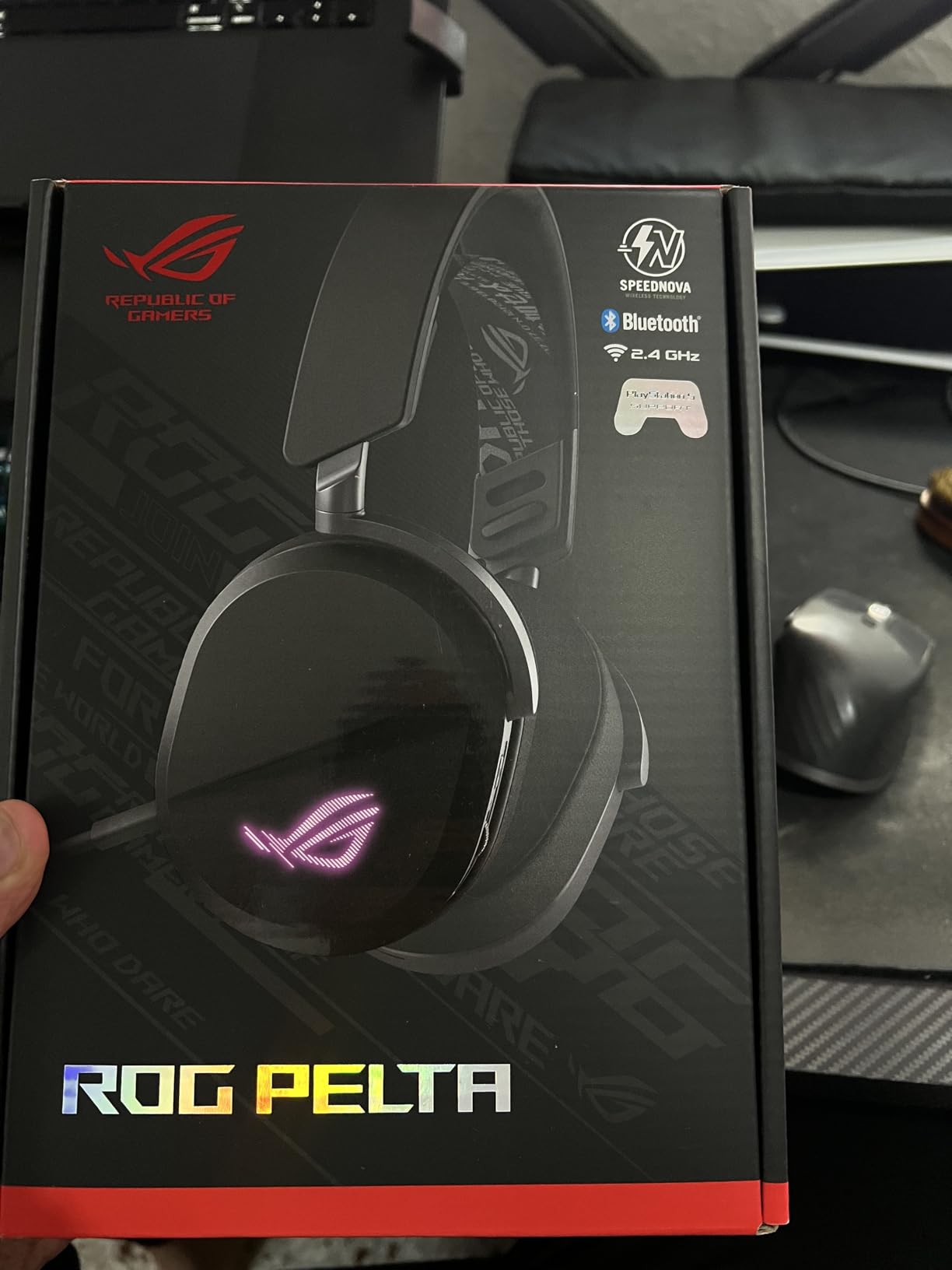 ROG Pelta Wireless Gaming Headset with Detachable Mic - Black | Tri-Mode (BT, 2.4GHz, USB-C) 50mm Titanium-Plated Drivers, 70H Battery, Ergonomic, Lightweight, for PC, PS4/5, Switch, Mobile customer photo 2