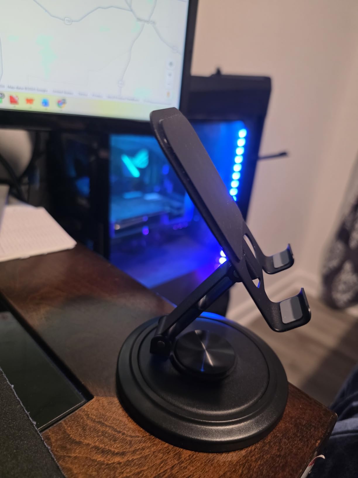 Lamicall 360° Rotation Cell Phone Stand for Desk, Sturdy Phone Holder customer photo 2