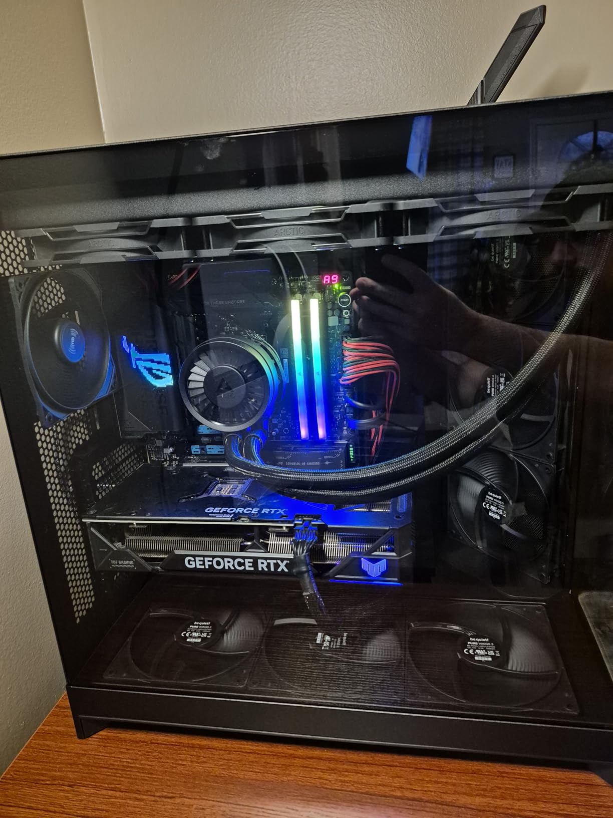 NZXT H9 Flow - Dual-Chamber ATX PC Case - Black | Dual-chamber ATX flagship with 4 included fans, 420mm top and front radiator support, and wraparound tempered glass. customer photo 2