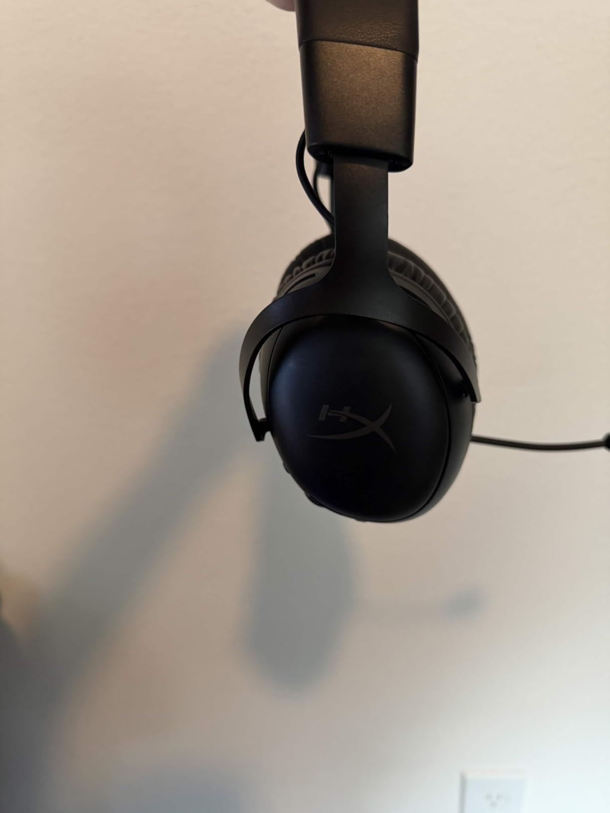 HyperX Cloud III S - Wireless Gaming Headset for Multi-Platform, 2.4GHz, Bluetooth, Battery Life up to 120 Hours 2.4GHz / 200 Hours Bluetooth, 53mm Angled Drivers, Detachable Mic - Black customer photo 2