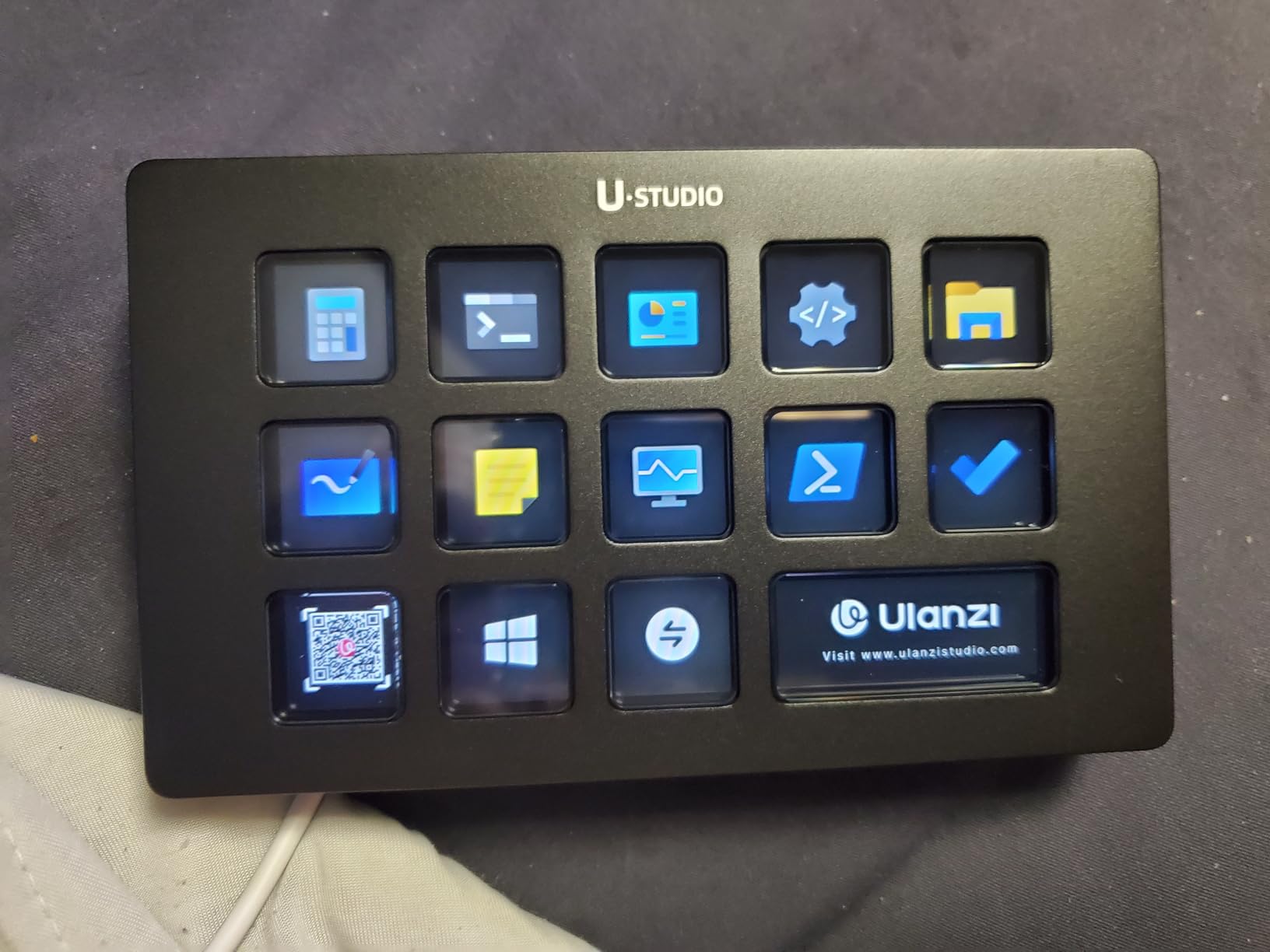 ULANZI Stream Controller Macro Keyboard D200 U-Studio Macro Pad 14 LCD Keys customer photo 2