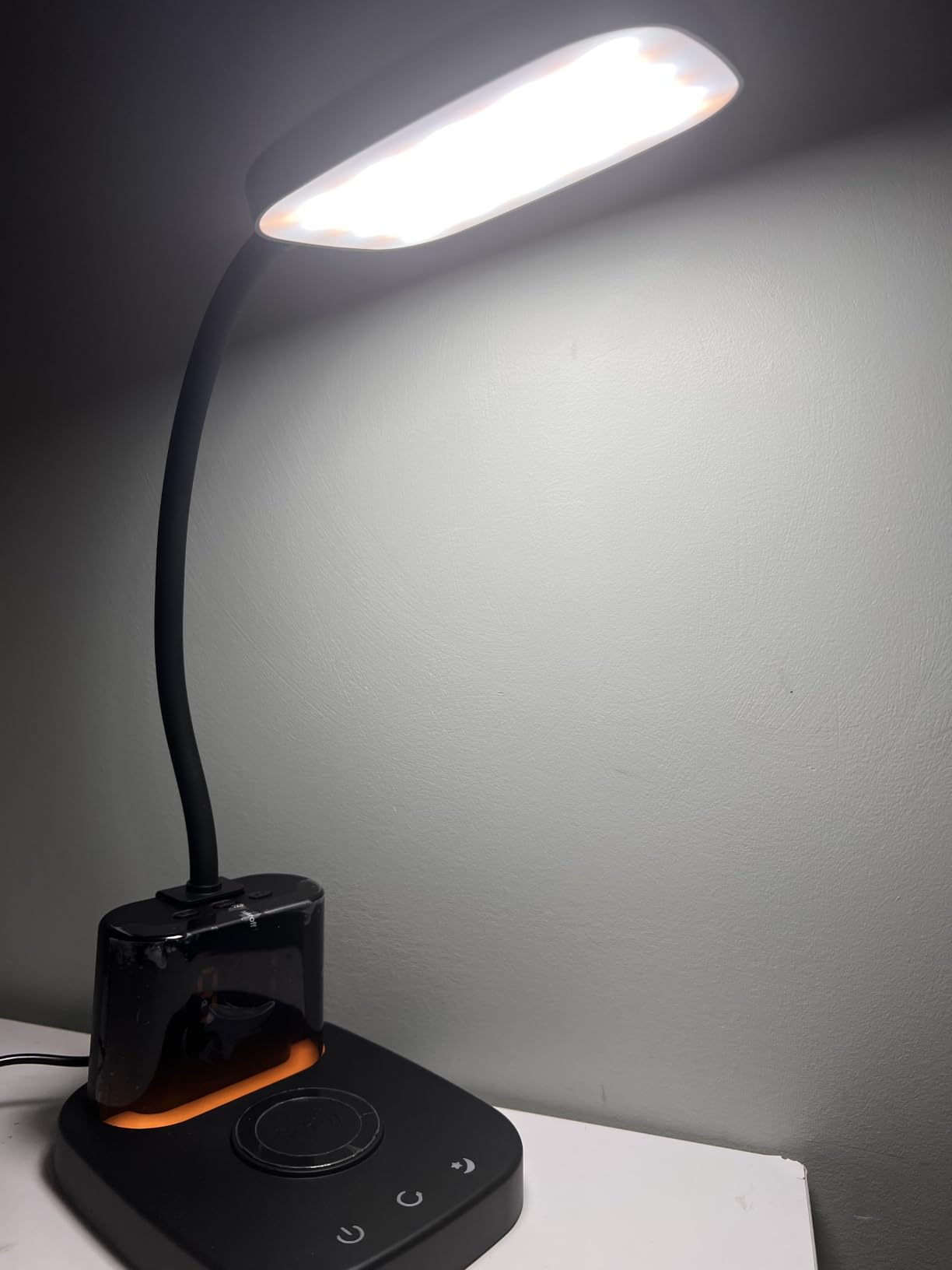 Wireless Charging Desk Lamp USB Charging & Pen Holder, Matte Black | CRI 95, 800LM, Stepless Dimming, 3 Modes, 360 Degree Flexible Arm, Touch, Study Table Lamp for Home Office, Dorm Room, with Adapter customer photo 1