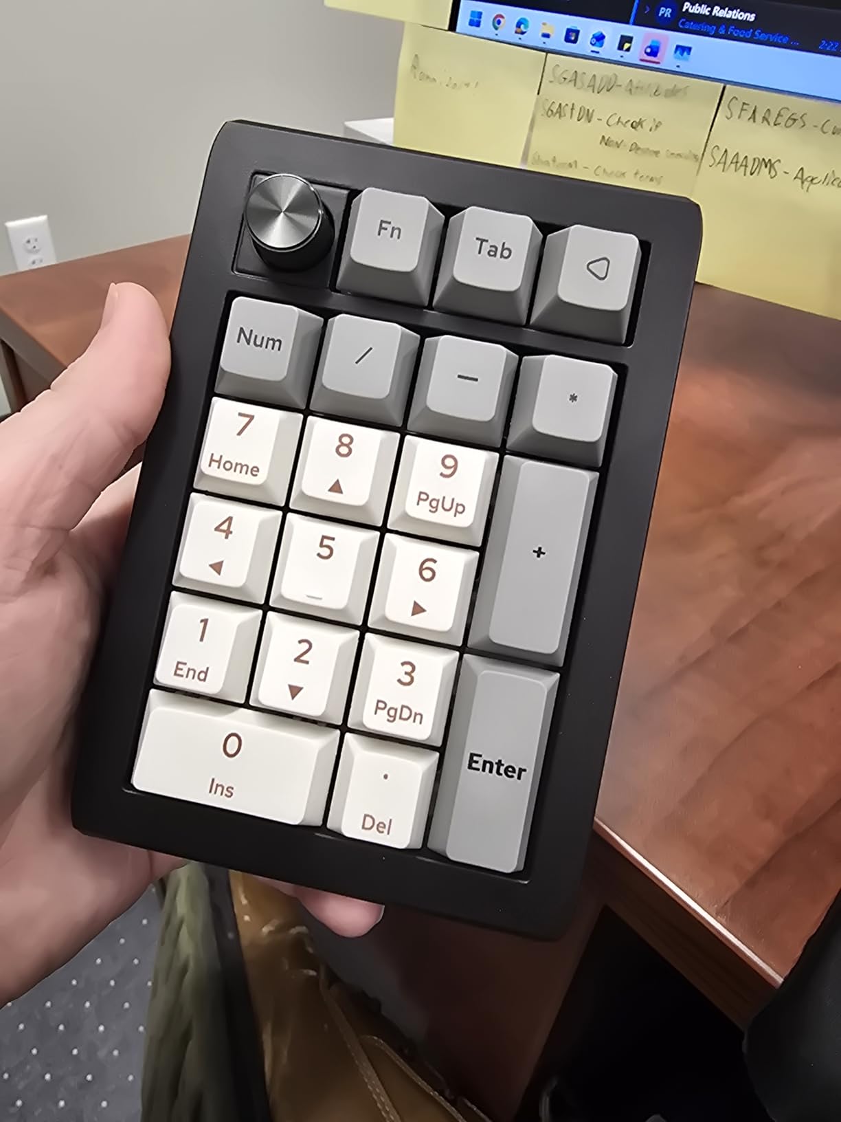 EPOMAKER EK21 VIA Gasket Number Pad w/ 1000mAh Battery, BT 5.0/2.4GHz/Wired | Hot-Swap Numpad with Aluminum Alloy knob, Programmable for Win/Mac/Gaming (Black Silver, Zebra Switch) customer photo 2