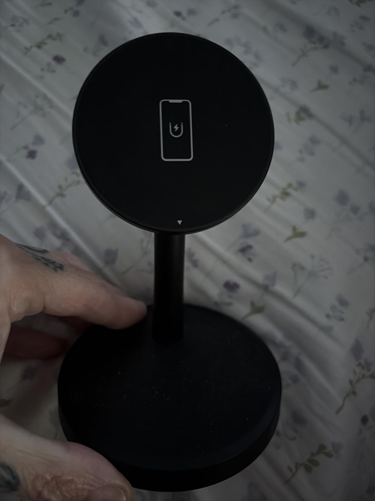 Magnetic Wireless Charger iPhone, 2 Pack 15W Fast Mag-Safe Charger Stand for iPhone 17/17 Air/17 Pro/17 Pro Max 16/15/14/13/12 Series, Wireless Charging Station for Pad/AirPods (Black) customer photo 1