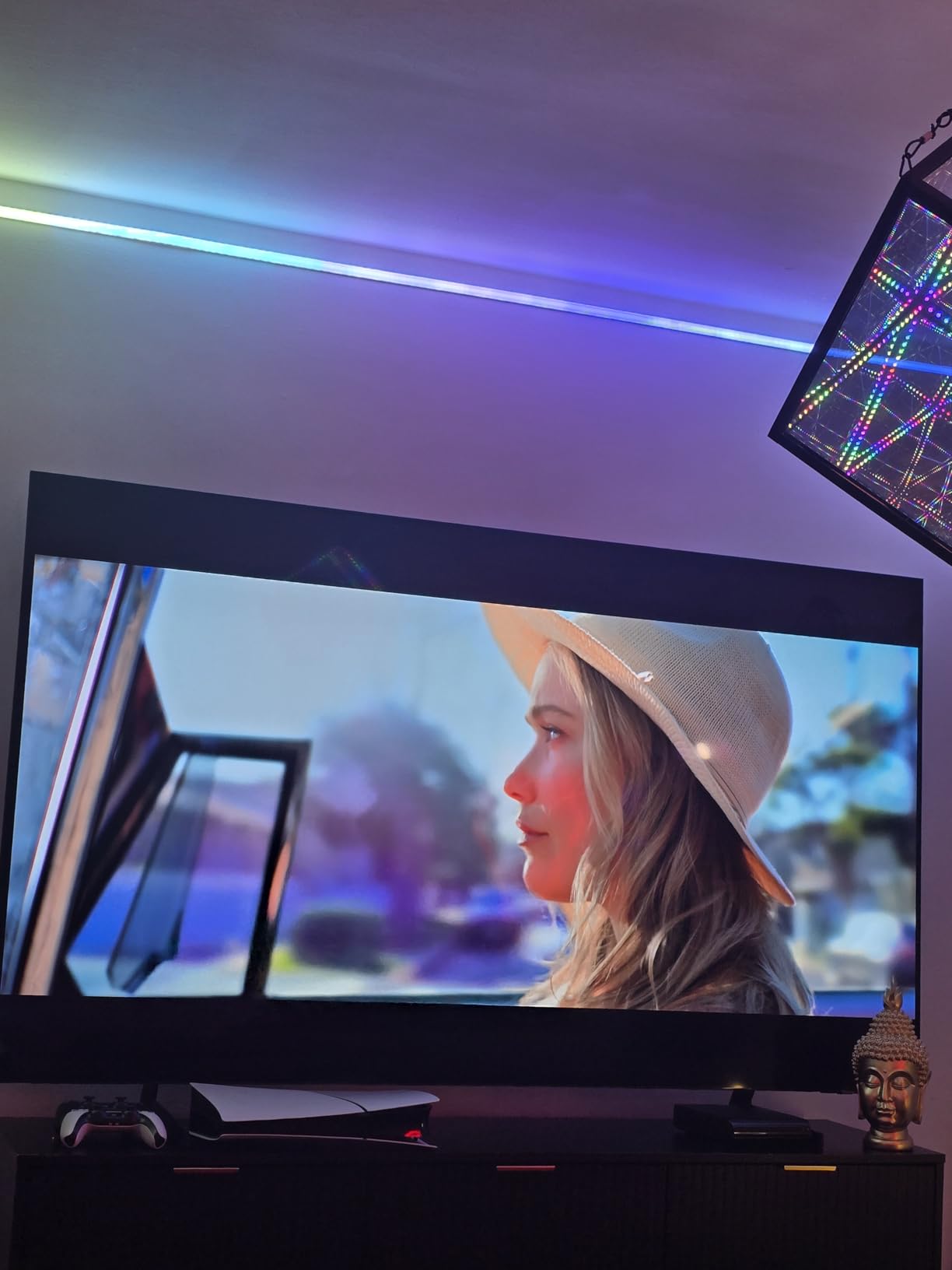 Samsung 77-Inch Class OLED S84F Series Samsung Vision AI Smart TV (2025 Model, 77S84F) NQ4 AI Gen2 Processor, 4K AI Upscaling, OLED HDR, Pantone Validated, Motion Xcelerator 120Hz customer photo 1