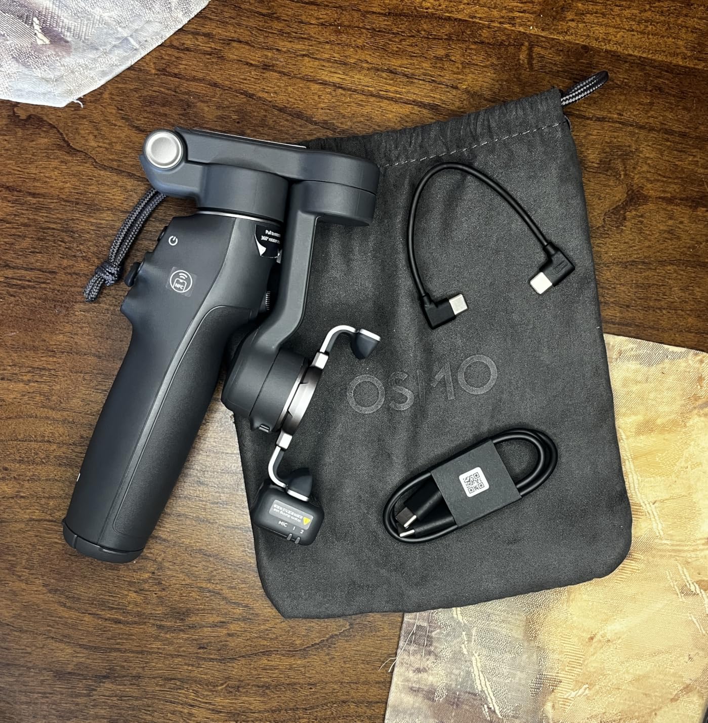 DJI Osmo Mobile 8 Advanced Tracking Combo Gimbal Stabilizer for Phone, AI Native Tracking with Audio & Lighting, 360° Pan Rotation, Built-in Extension Rod & Tripod, 10h Battery customer photo 1