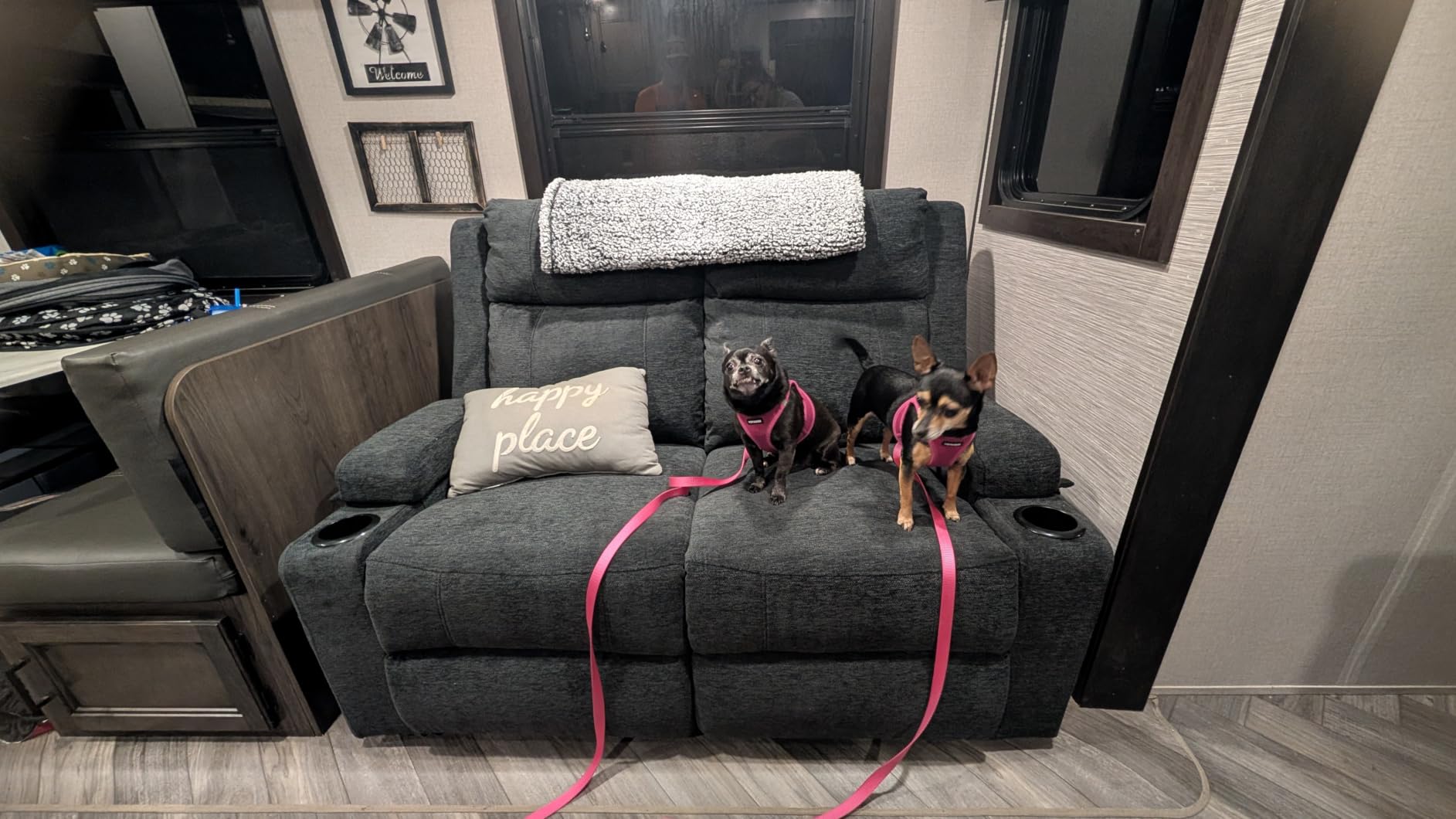 3 Seater Recliner Sofa with Console - RV Loveseat Reclining Couch with Drop Down Table/4 Cup Holder/Hidden Storage, Wall Hugger customer photo 1