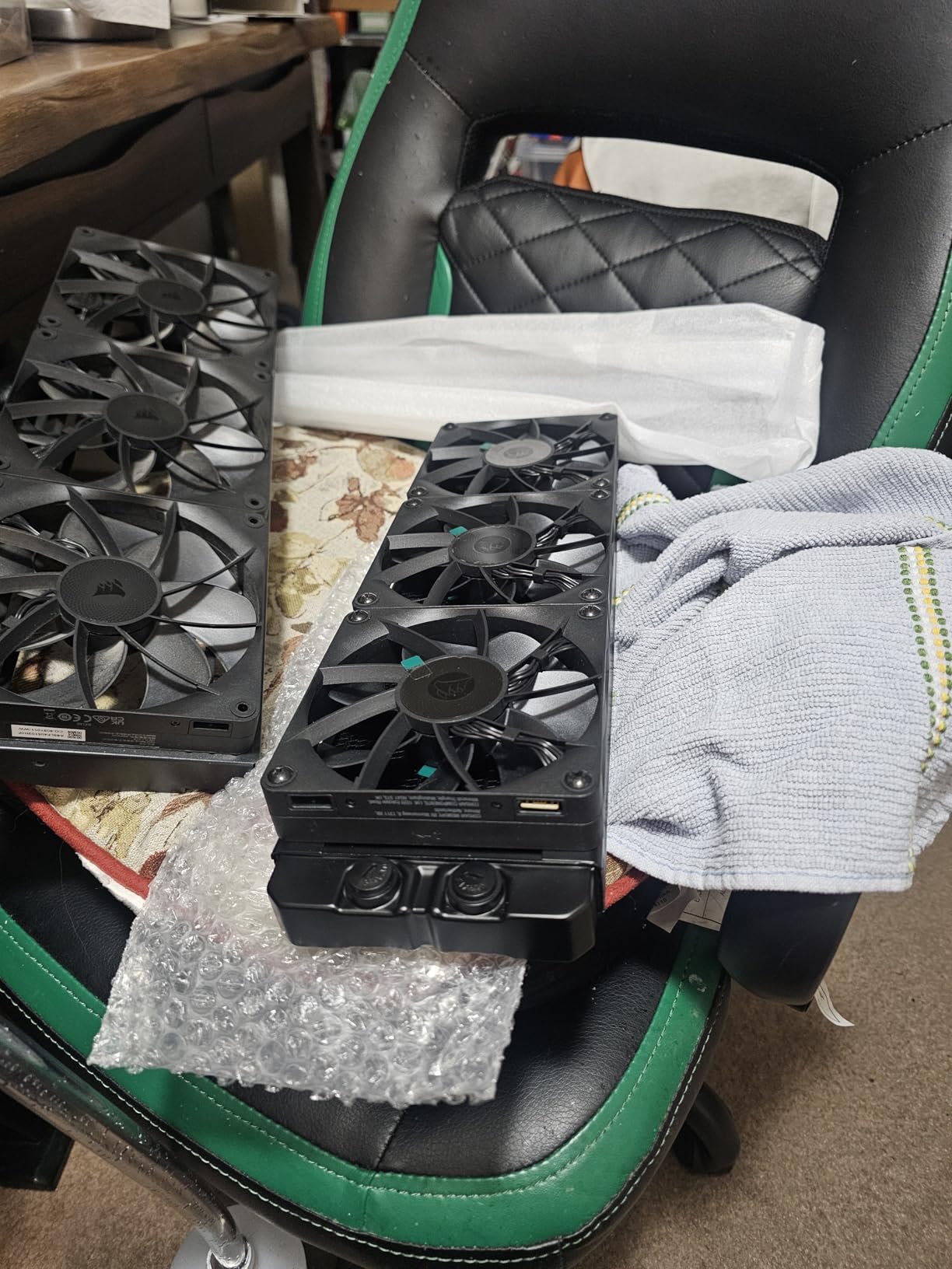 CORSAIR Hydro X Series XR5 360mm V2 Custom Cooling Radiator - Compatible with iCUE Link Fans, 3x120mm Fan Mounts, Screw Protection Plates, G1/4 Threads - Black customer photo 2