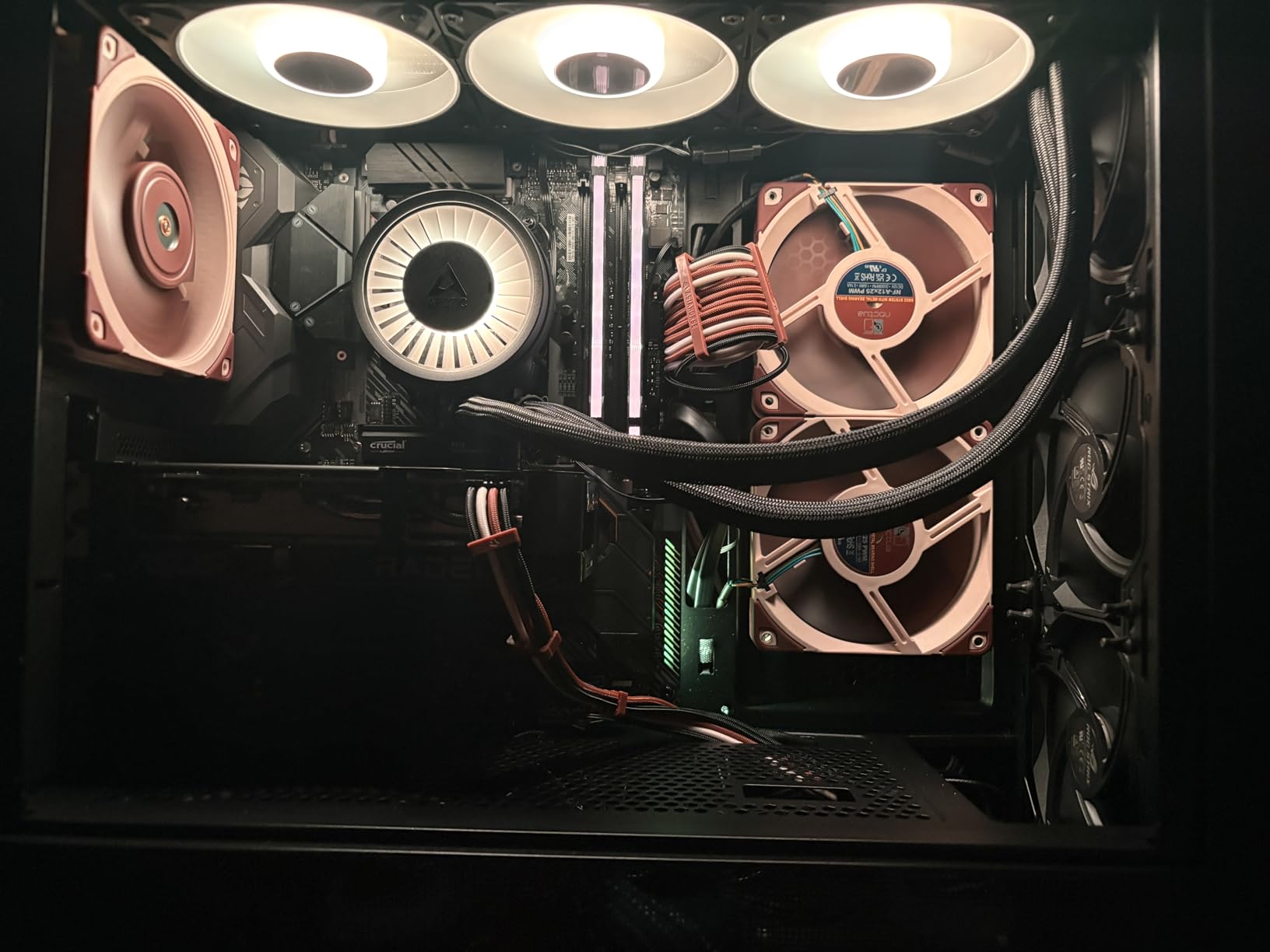 ASUS Dual Radeon RX 9060 XT 16GB GDDR6 Gaming Graphics Card | PCIe 5.0, HDMI 2.1b, DisplayPort 2.1a, 2.5-slot design, Axial-tech Fans, 0dB Technology customer photo 2