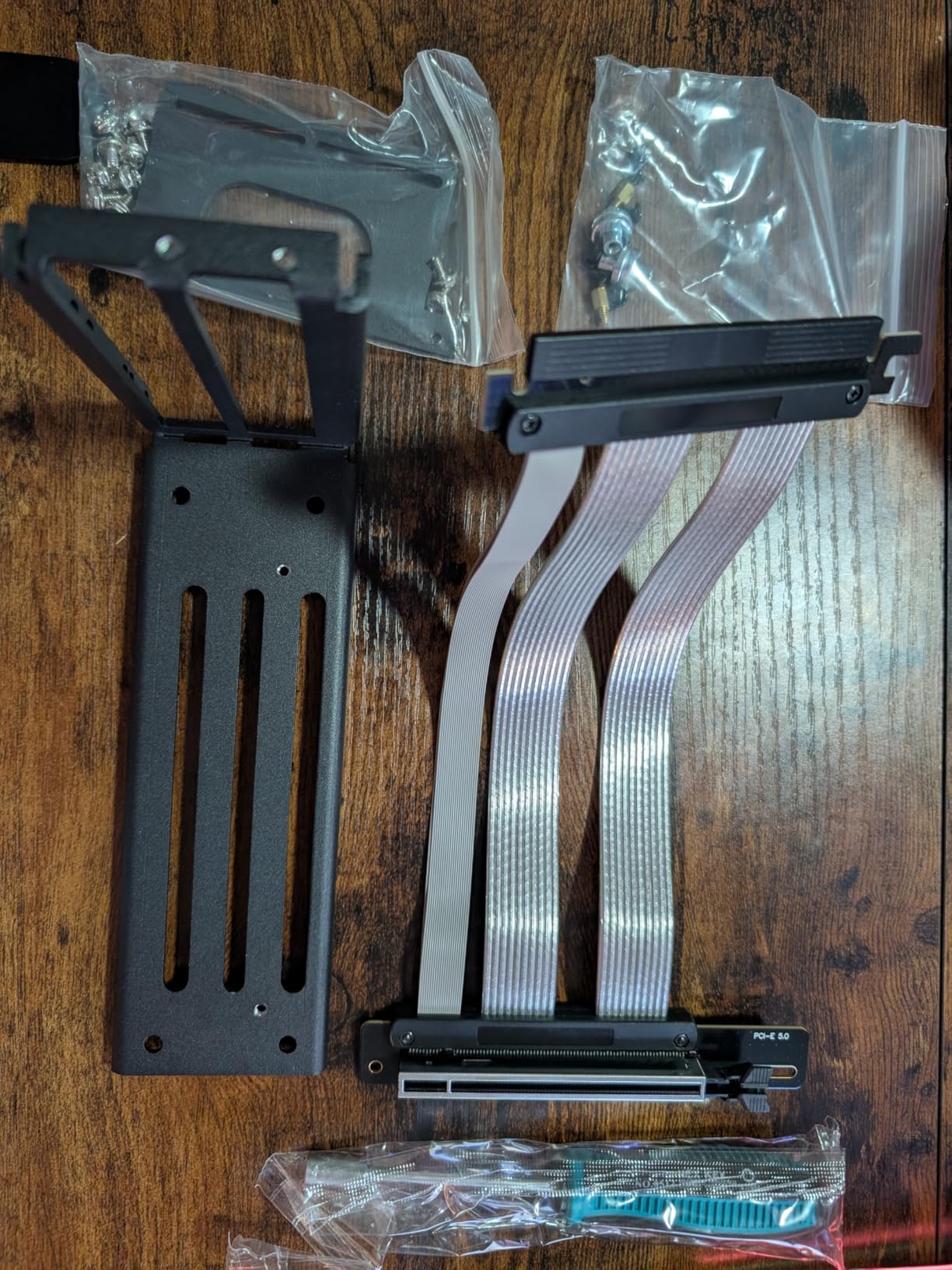 PCIE 5.0 Riser Cable with 3 Slots Vertical GPU Mount Bracket Kit, Gen 5 GPU Graphics Card Extension Cable, PCI-E 16X 128GB/s Compatible with PCIE 4.0 and WRX80/90E, RTX4090/5090/RX7900XTX, 200mm customer photo 2