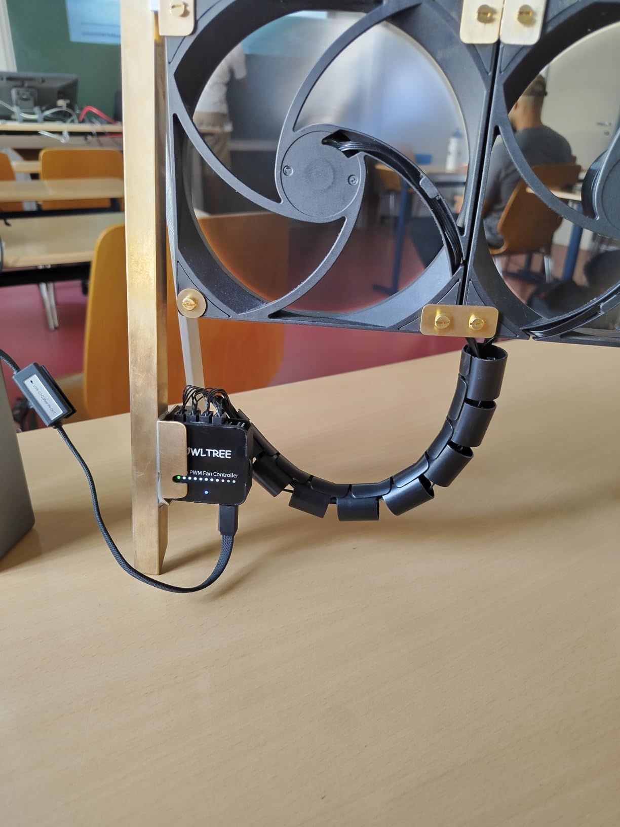 12V 4 Pin PWM Fan Speed Controller PC Fan Hub 6 Fans Supported, Powered by Type-C PD3.0 QC 3.0 and DC 5521 with Max Total 60W Output customer photo 1
