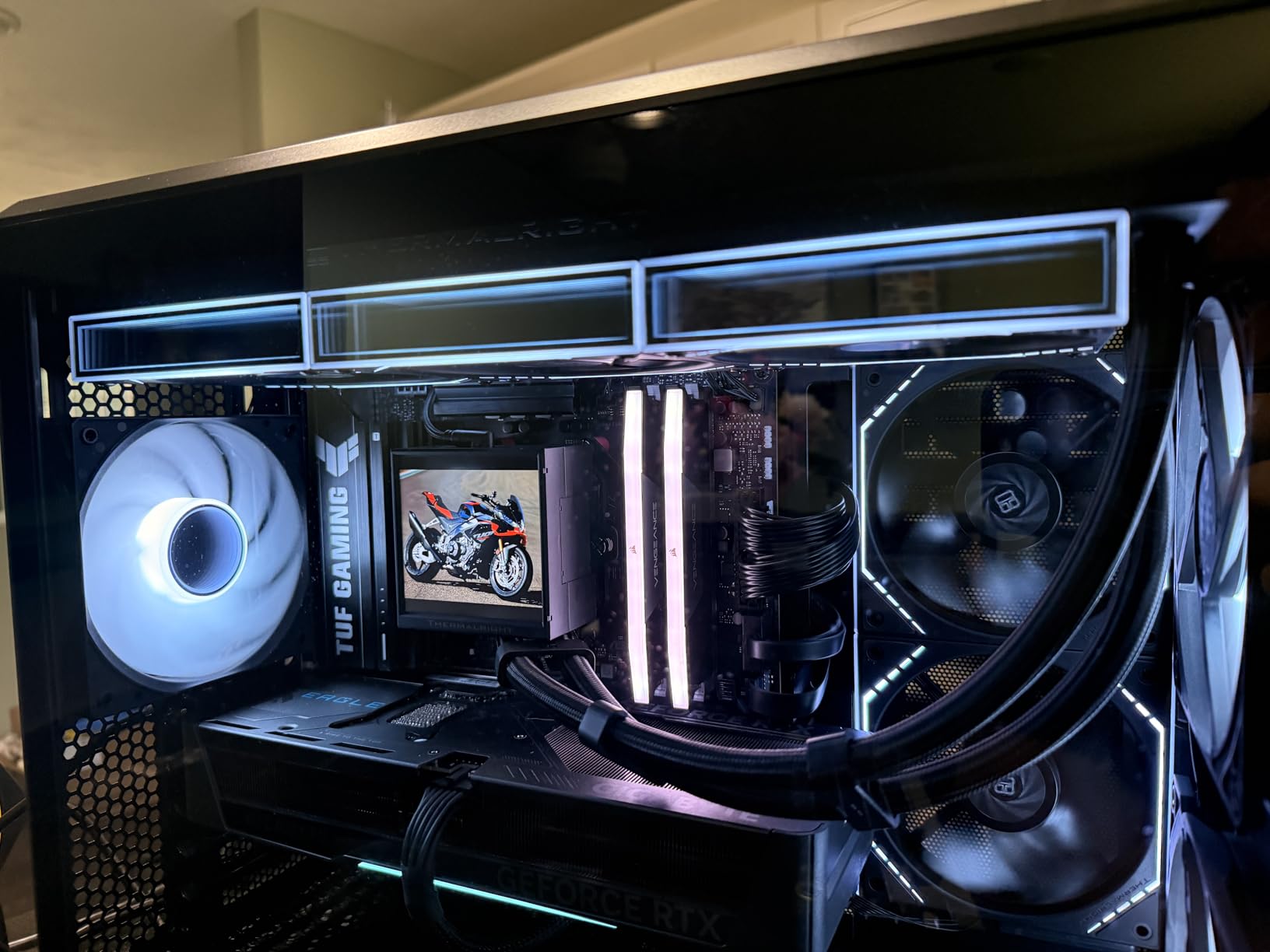 Thermalright Peerless Vision 360 ARGB Black CPU Aio Cooler,PC 360 Specification Water Cooler System,3.95’’IPS LCD Screen with 480x480 Resolution,for AM4/AM5;Intel 1700/1851,3 Wireless Splicing Fans customer photo 1