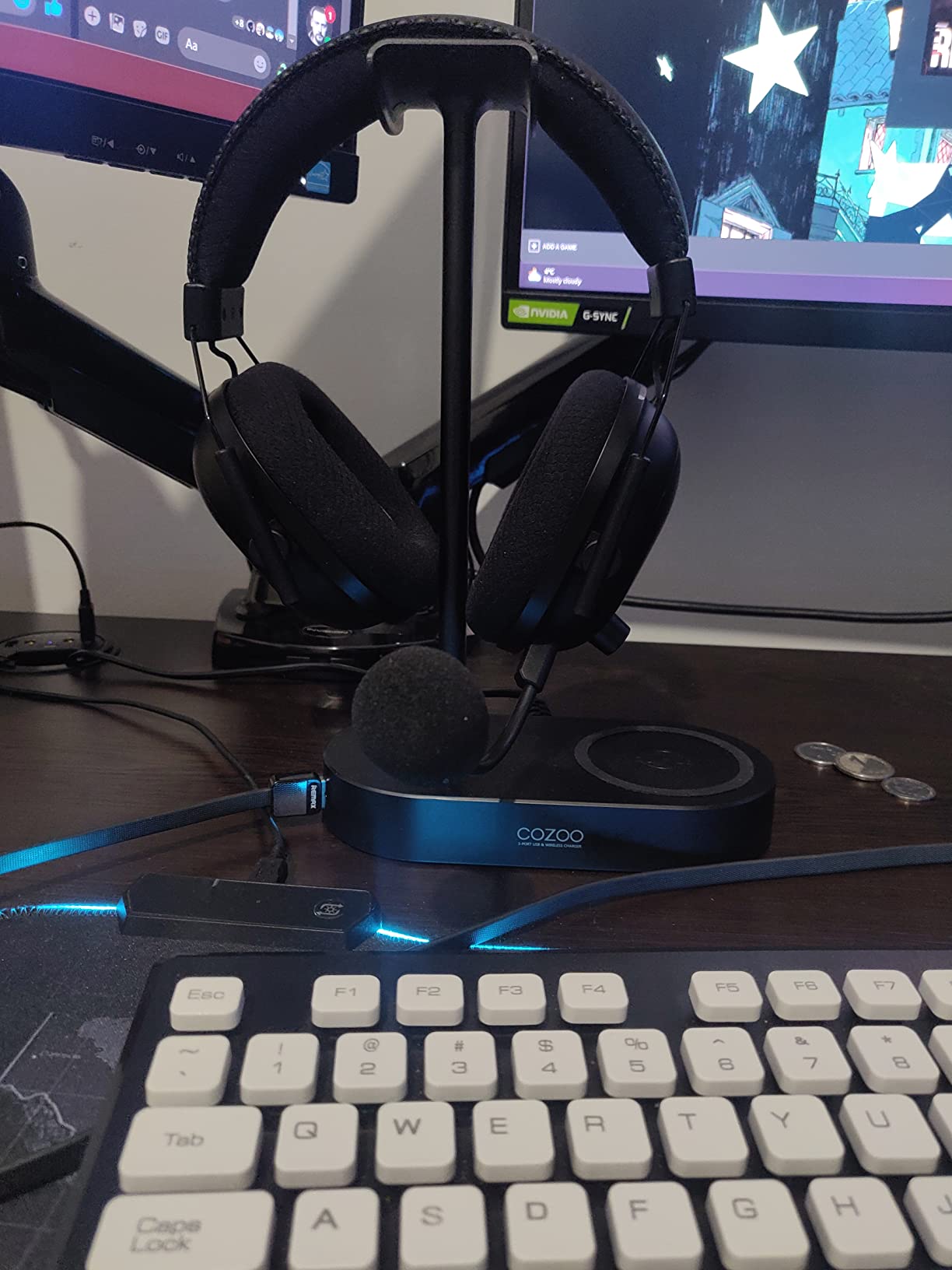 15W Wireless Charging Headphone Stand with USB & Type-C Ports, Desktop Gaming Headset Holder, Cool Gaming Accessories & Tech Gifts for Men Teen Boys, Gamer Gifts, for Boyfriend and Teens customer photo 1
