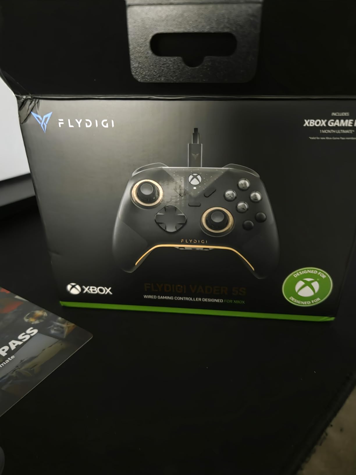 FLYDIGI VADER 5S Wired Controller for XBOX Series X|S, XBOX One, Windows | FORCEFLEX Adjustable Tension Structure, Hall Effect NO DRIFT, FORCESWITCH Triggers, 6 Remappable Buttons, 3.5mm Audio Jack customer photo 2