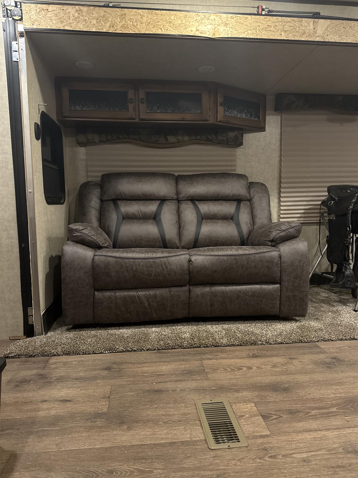 EBELLO Manual Reclining Sectional Sofa for Living Room, L-Shaped Sectional Corner Reclining Sectional Couches Home Furniture Set with Center Console, Hidden Cup Holders and Storage, Brown customer photo 1