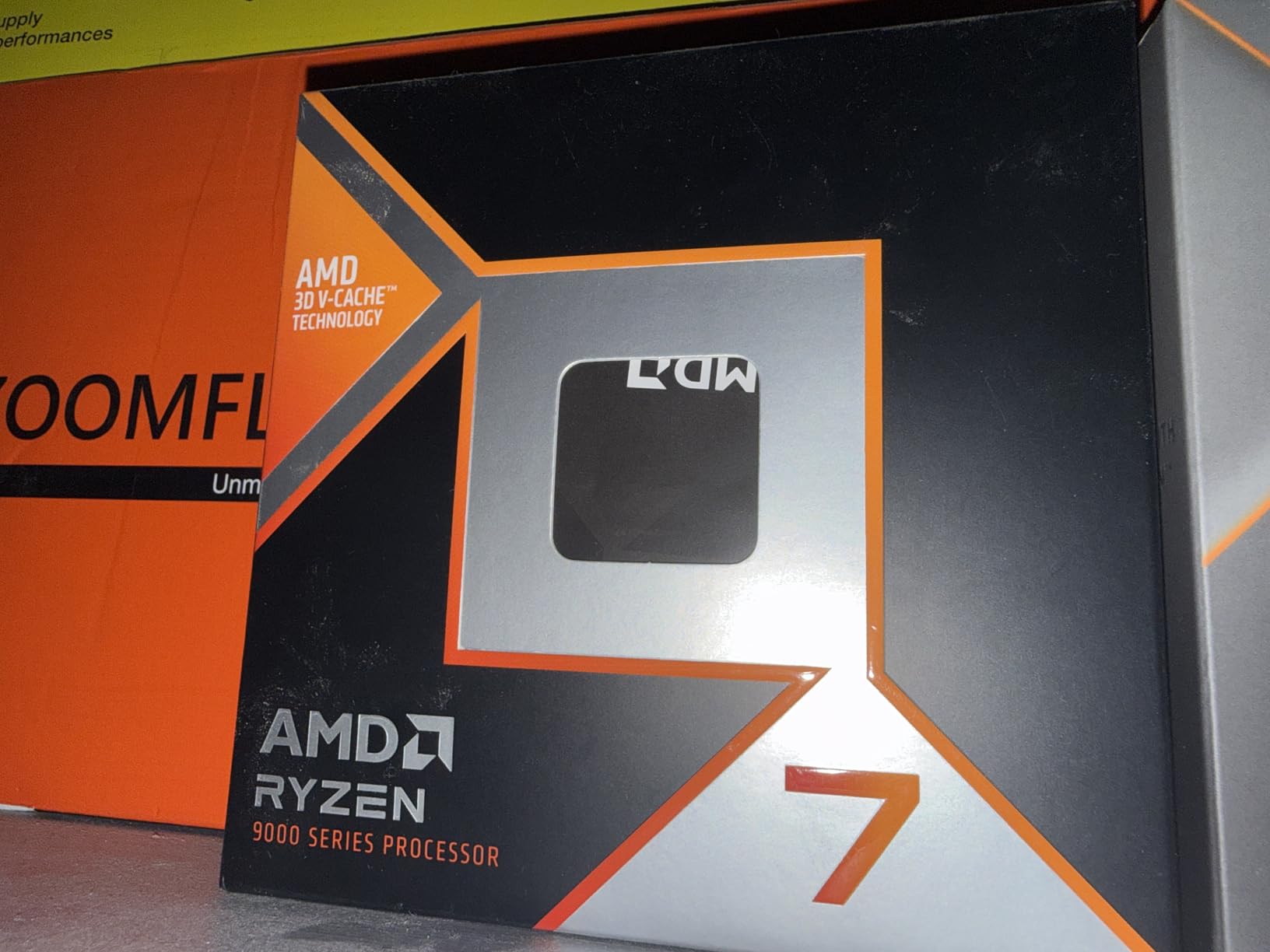 AMD Ryzen™ 7 9850X3D Desktop Processor customer photo 2