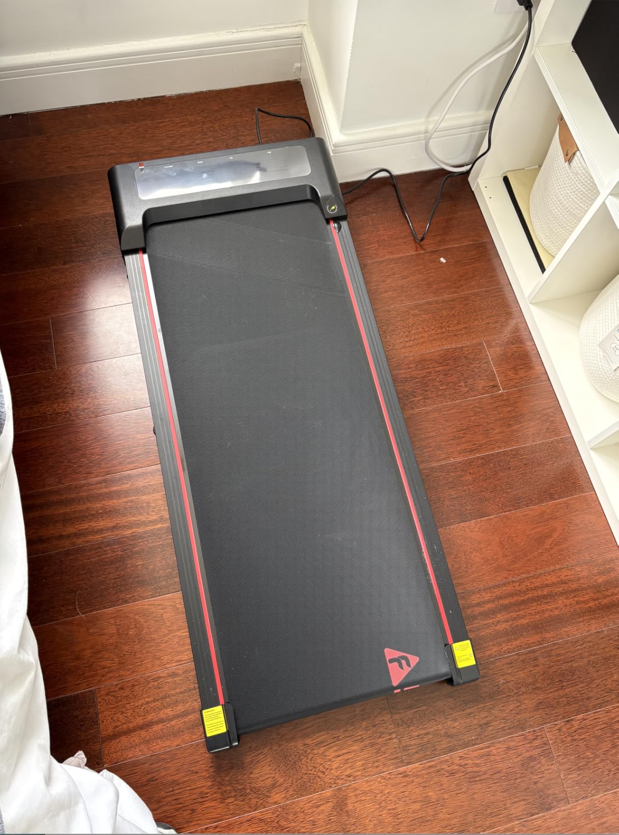 Walking Pad with 10% Incline Treadmills for Home, 4 in 1 6.2MPH Walking Pad Under Desk Treadmill with Full Screen LED Display, 2.75HP Brushless Drive, 12 HIIT Programs, 350 LBS Weight Capacity customer photo 1