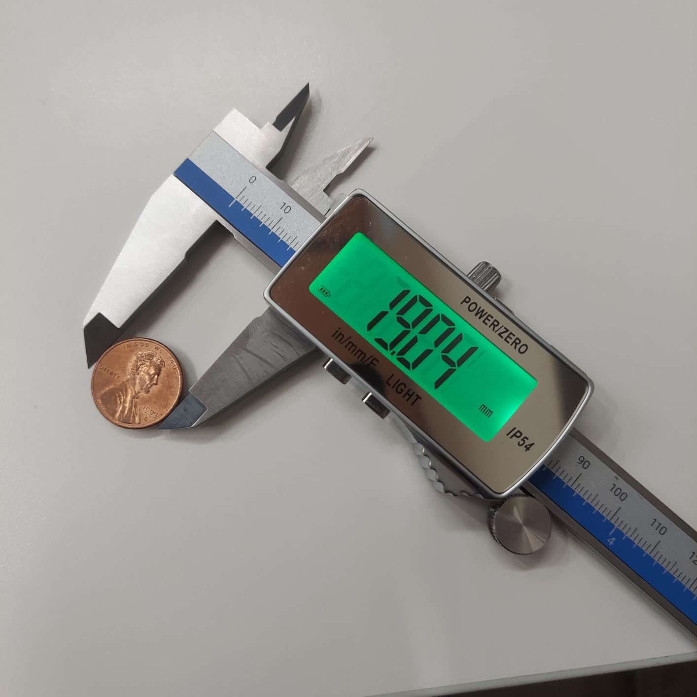 Preciva Backlight Digital Caliper, 6 inch IP54 Waterproof Rechargeable Electronic Micrometer with LCD Screen, Measurement Conversions for in/MM/F Precision Tool for DIY and Professional Use (Black) customer photo 1