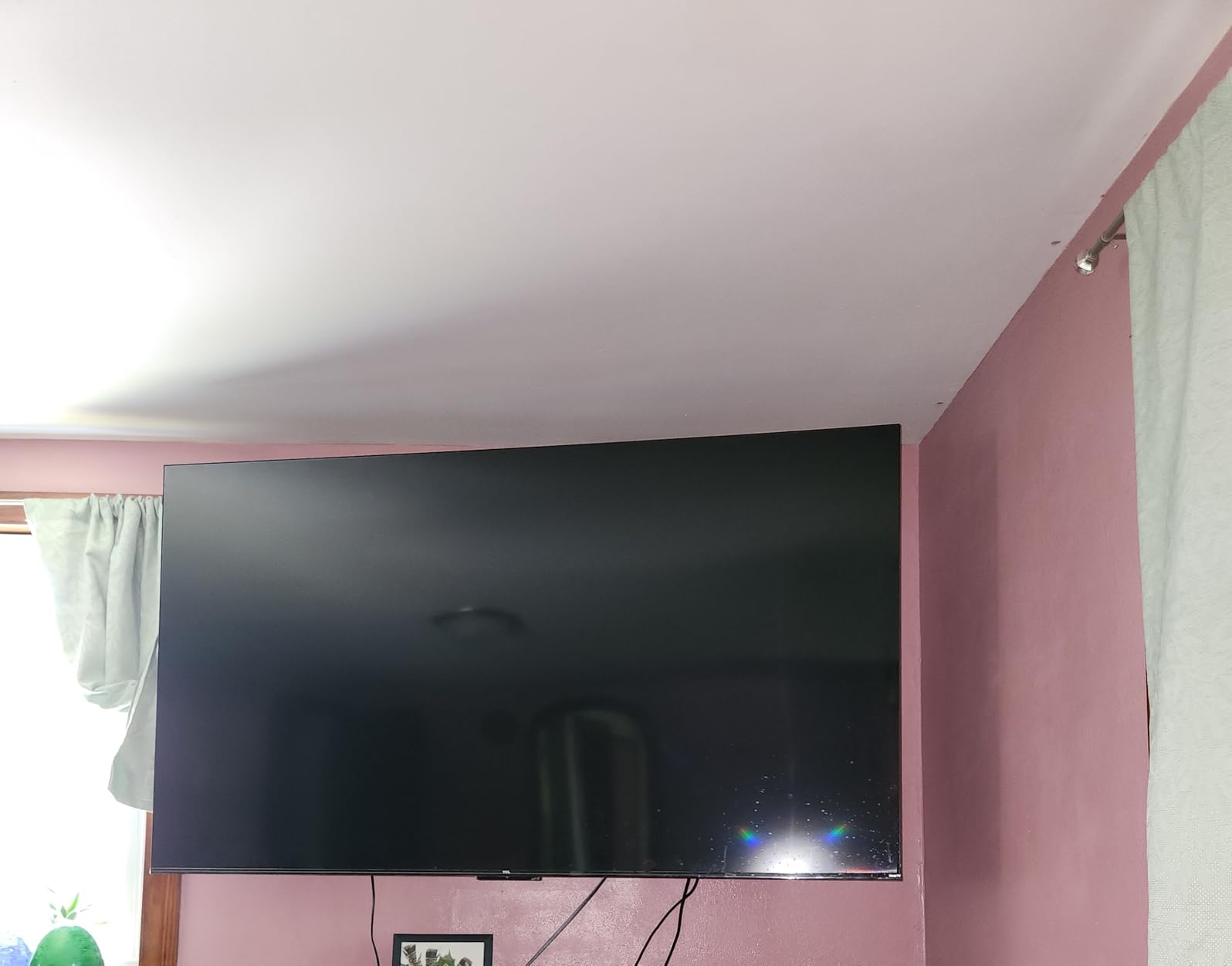 USX MOUNT Corner TV Wall Mount with 31.22 inch Long Arm for 26-65 Inch TVs up to 80 lbs, Full Motion TV Wall Mount Bracket with Swivel and Tilt, Max VESA 400x400mm customer photo 1