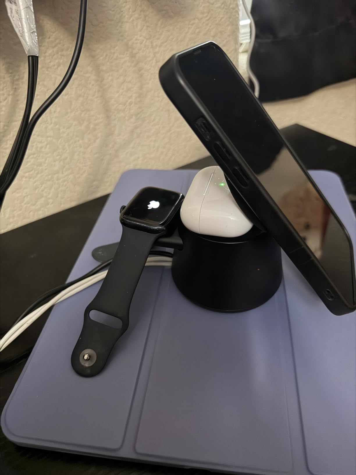 Belkin 3-in-1 Wireless Charging Station for Samsung Galaxy S26, Android - Qi2.2 25W Magnetic Charger for Pixel 10, iPhone 17, USB C Port for Galaxy, Pixel, & Apple Watch (Watch Charger Not Included) customer photo 2
