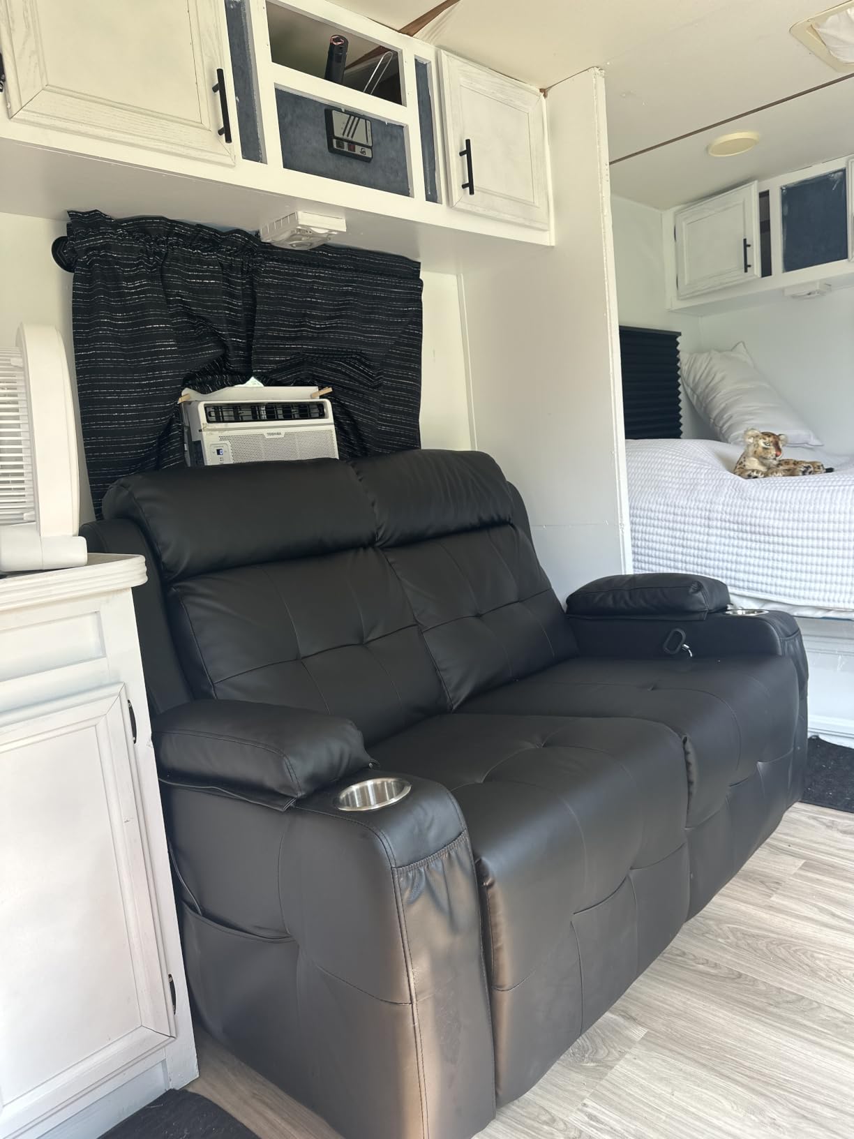 Reclining Loveseat with Pebble Texture Fabric, Loveseat Recliner with USB/Type C Ports, Storage & Cup Holders, RV Wall Hugger Recliner Sofa for Living Room & Home Theater & RV customer photo 1