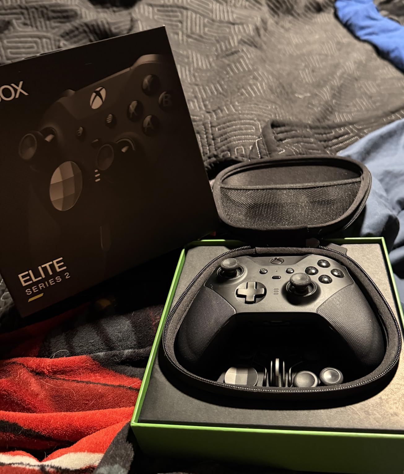 Xbox Wireless Gaming Controller | Elite Series 2 Core | Robot White | Console, PC, and Cloud Devices | Adjustable Thumbsticks | Trigger Locks customer photo 1