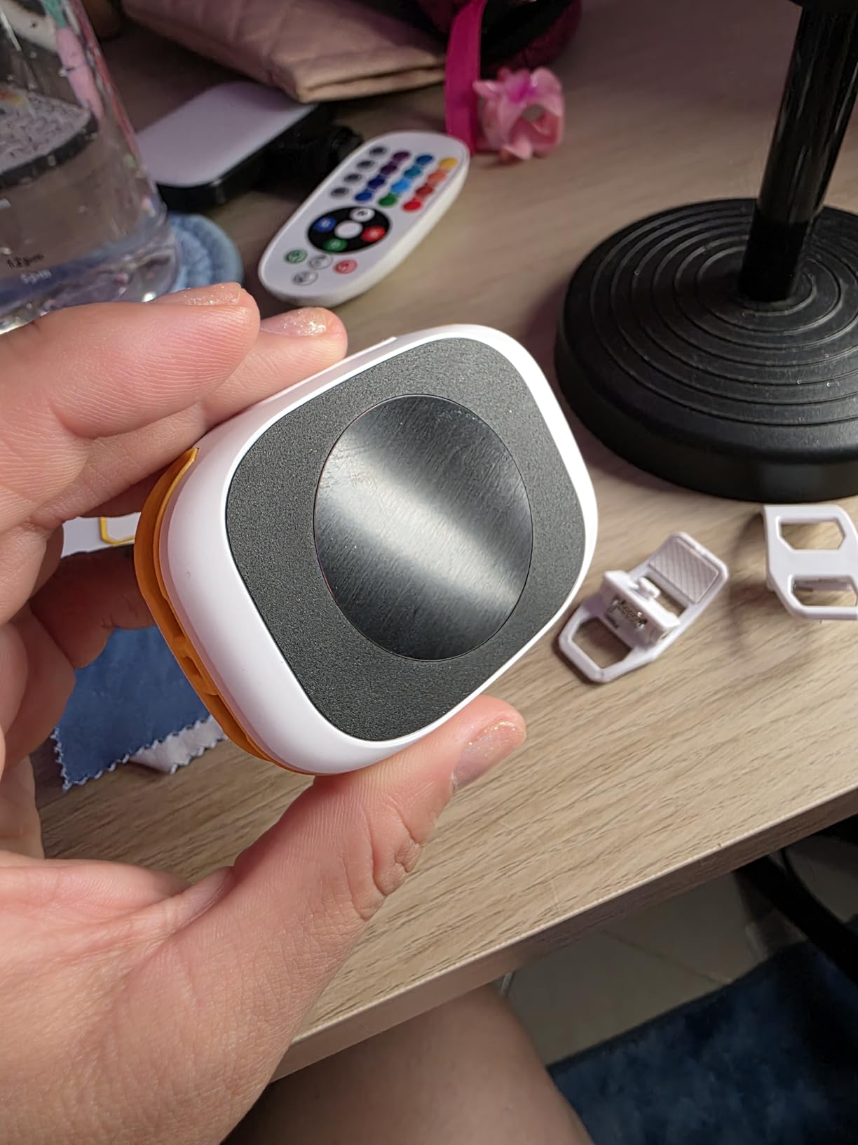Cell Phone Cooler for Gaming, Magnetic Portable Radiator with RGB Lights, 3000mAh Rechargeable Battery, Compatible with iPhone, iPad, Android customer photo 1