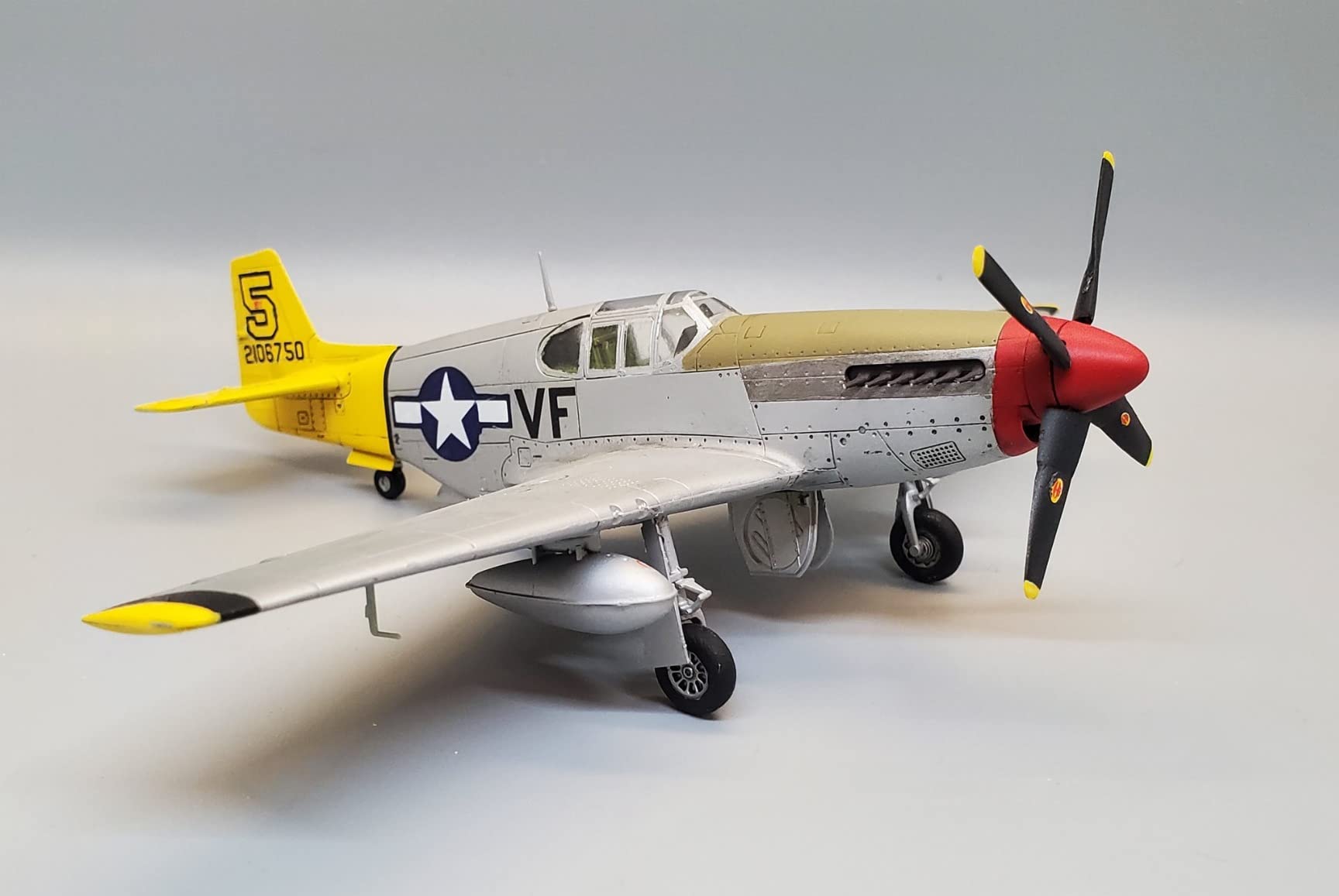 Academy The Fighter of World War II P-51C Model Kit, Gray customer photo 1