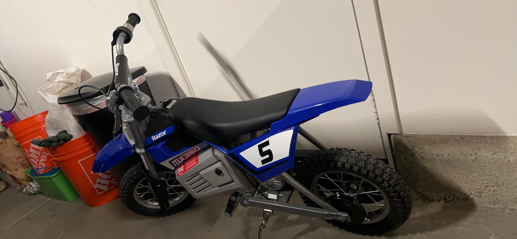 Razor MX350 Dirt Rocket Kids Ride On High-Torque 24V Electric Toy Motocross Motorcycle Dirt Bike, Speeds up to 14 MPH, Ages 8+, 350W/24V Motor, Up To 14 MPH, 30 Mins, 140 Lbs customer photo 1