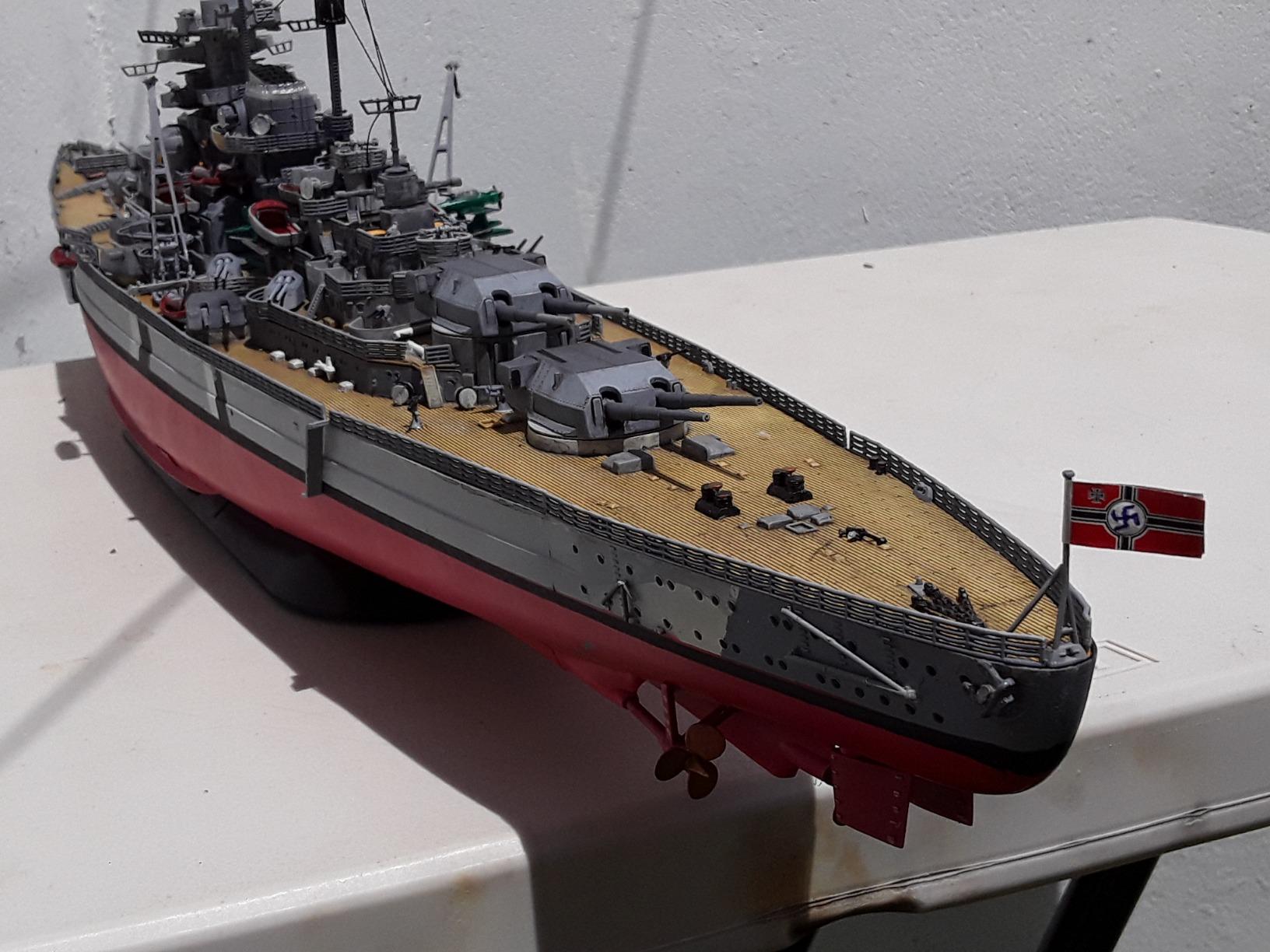 Revell Germany 05040 Battleship Bismarck Model Kit customer photo 2