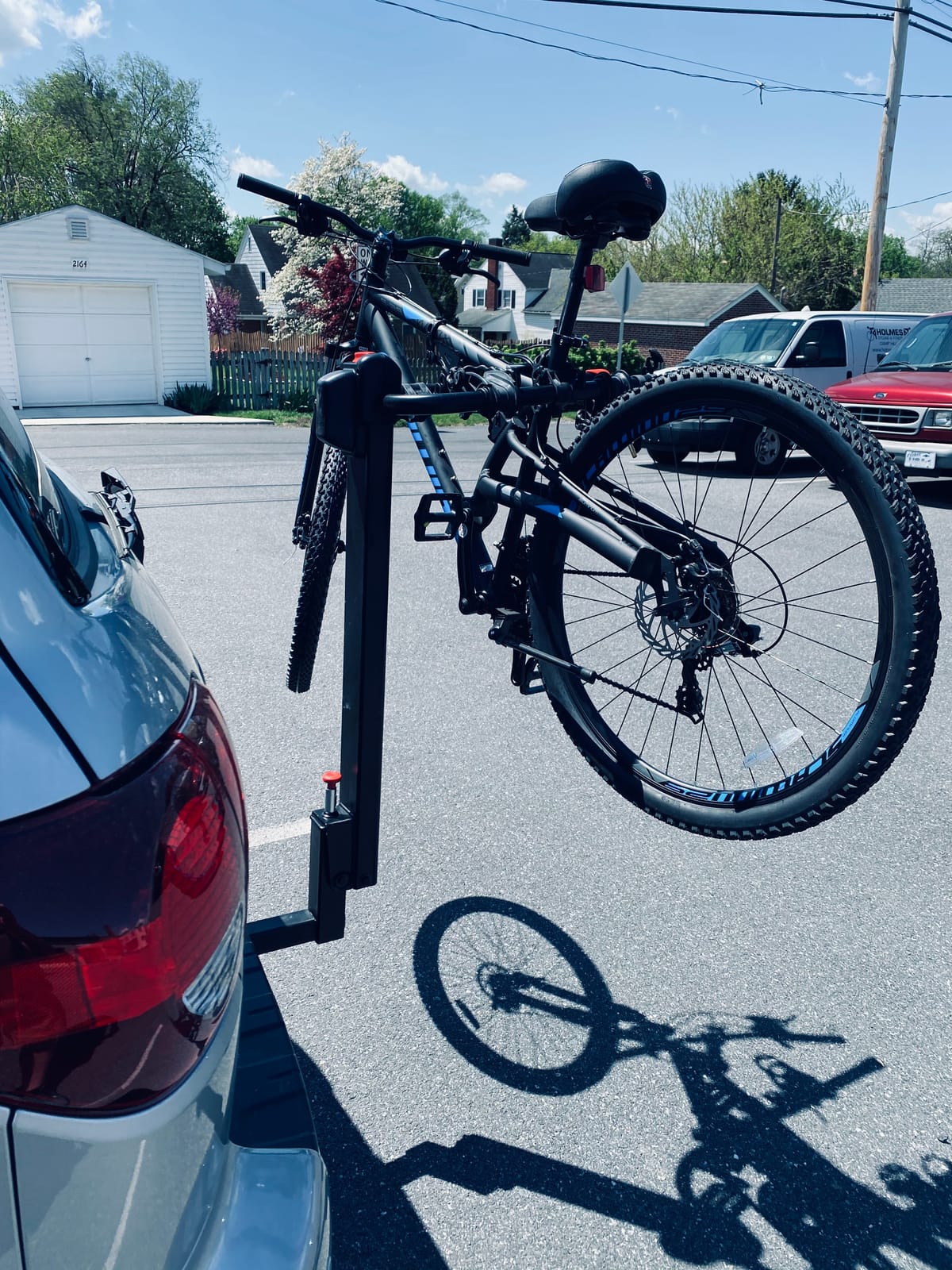 Yakima DoubleDown 4 Hitch Mount Bike Rack for Car, SUV & Truck | Fits 2 in. and 1.25 in. Receivers; Tilting Rear Mount with Anti-Sway Cradles and Folding Arms customer photo 1