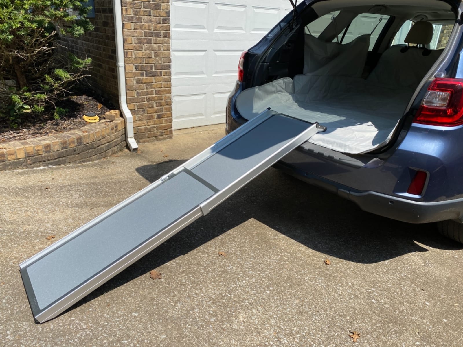 PetSafe Happy Ride Extra Long Telescoping Dog Ramp, Portable Pet Ramp for Cars, Trucks & SUVs with Adjustable Sizing | Extends 47-87 in to Reach Tall Trucks & SUVs, Rubber Feet, Side Rails, Safety Latch for Storage, Supports Dogs up to 300 Lb customer photo 1