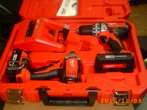 Milwaukee 2691-22 18-Volt Compact Drill and Impact Driver Combo Kit customer photo 1