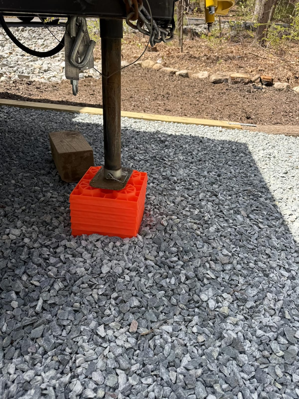 Lynx Levelers 11 Pack Including 1 Lynx Cap Level Top for RV/Trailer/Motorhome/Vanlife Interlocking Leveling Blocks with Storage Bag for Most Leveling and Stabilizing Functions. 00015, Made in USA. customer photo 2