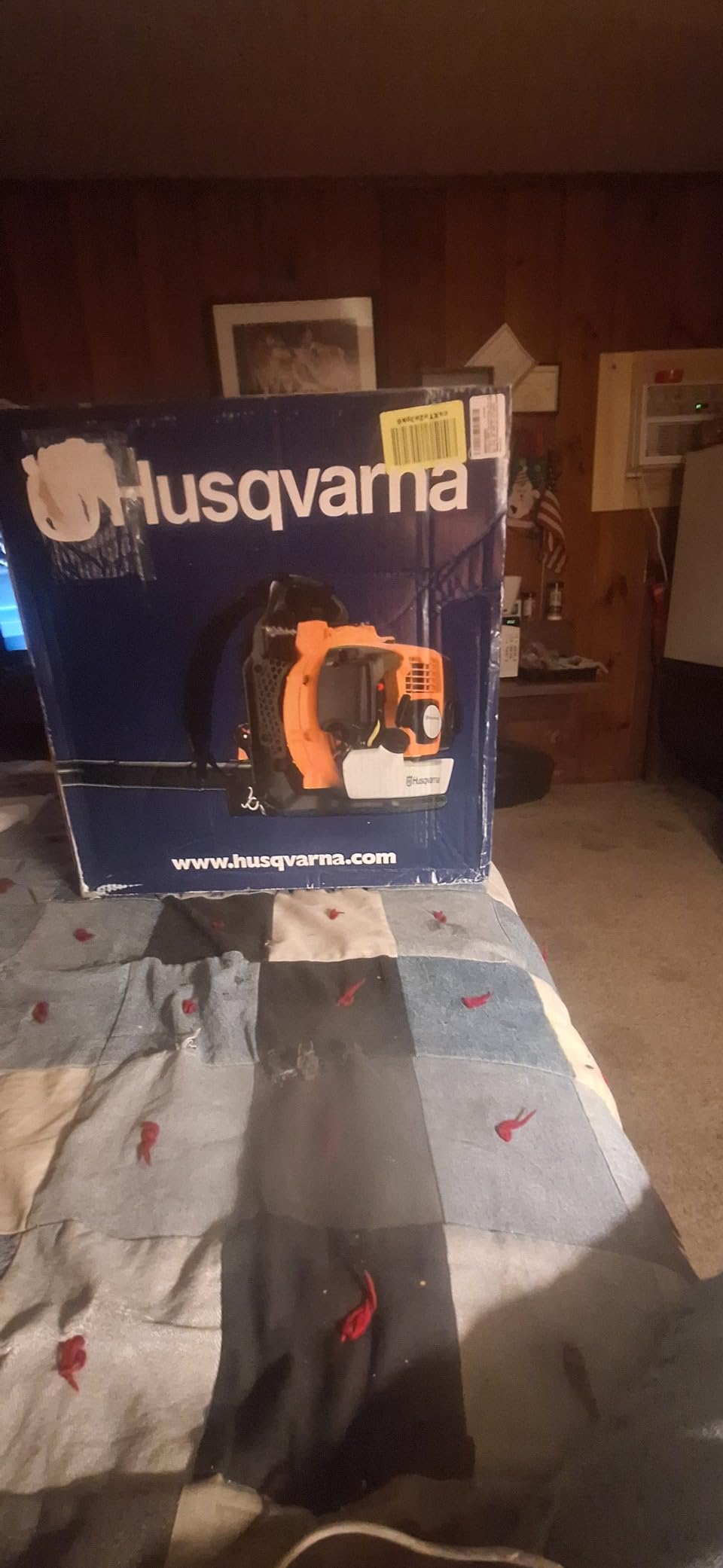 Husqvarna 350BT Gas Leaf Blower, 50.2-cc 2.1-HP 2-Cycle Backpack Leaf Blower with 692-CFM, 180-MPH, 21-N Powerful Clearing Performance and Ergonomic Harness System customer photo 1