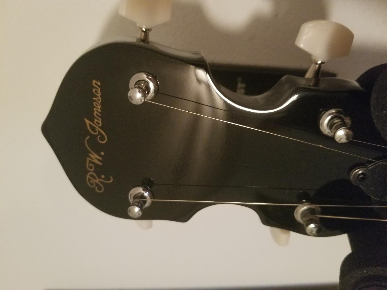 5-String Banjo 24 Bracket with Closed Solid Back and Geared 5th Tuner customer photo 1