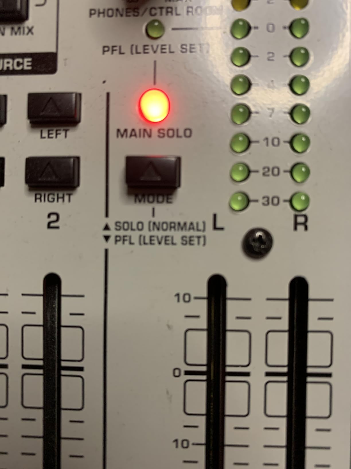 Behringer Xenyx X2222USB Premium 22-Input 2/2-Bus Mixer with XENYX Mic Preamps & Compressors customer photo 2