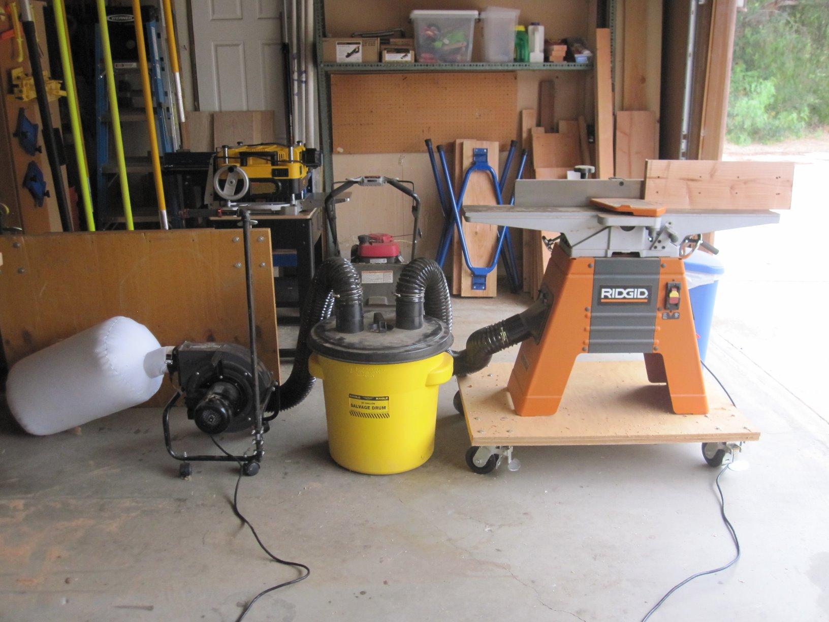DEWALT Thickness Planer, 13-inch Wood Planer, Three Knife Two Speed, 15 Amp, 20,000 RPM Motor (DW735X) customer photo 2