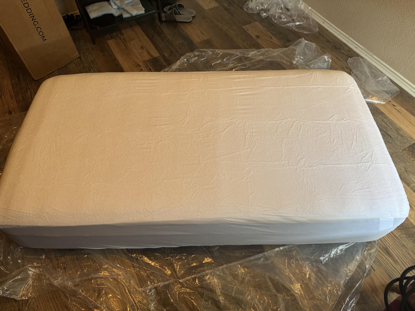 SafeRest Waterproof Queen Size Mattress Protector customer photo 1