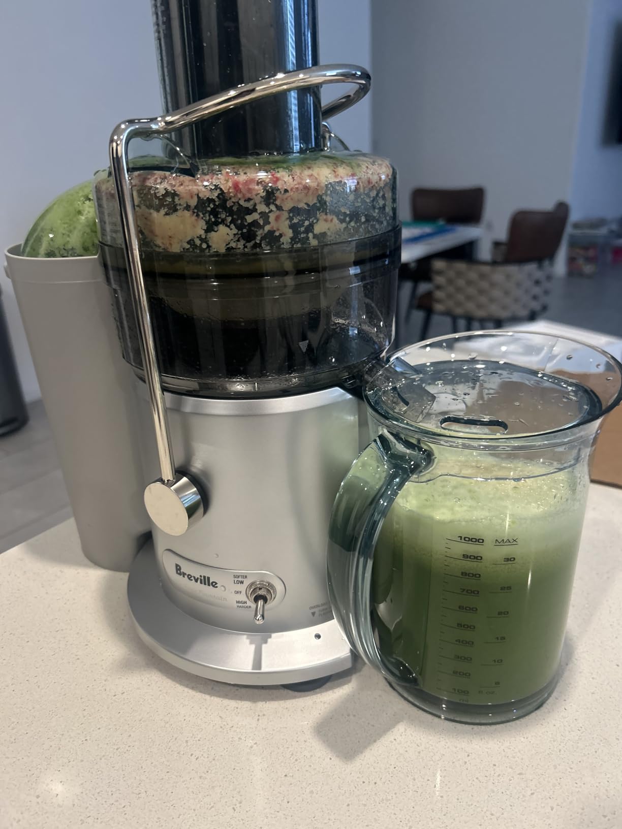 Breville JE98XL Juice Fountain Plus, 850W Dual-Speed Centrifugal Juicer with 3-Inch Wide Chute customer photo 1