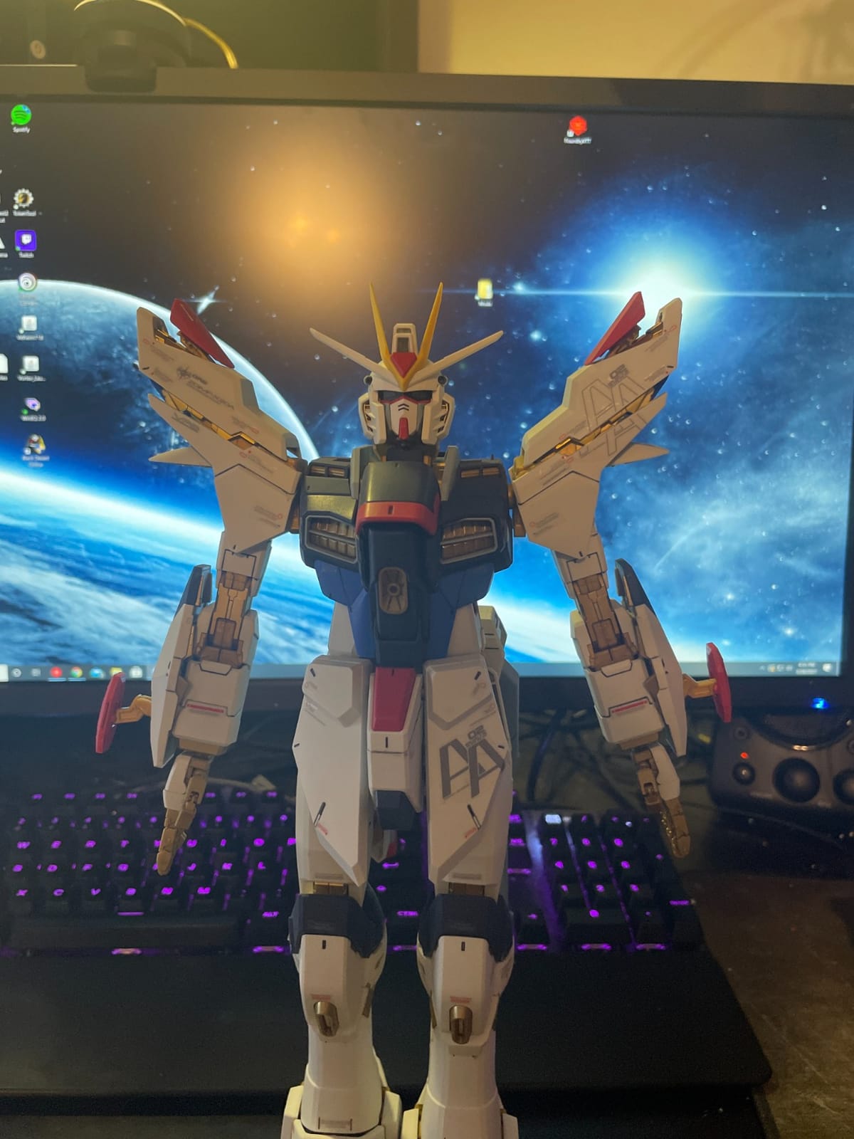 Bandai Hobby - Gundam Seed Destiny - Strike Freedom Gundam PG Model Kit customer photo 2