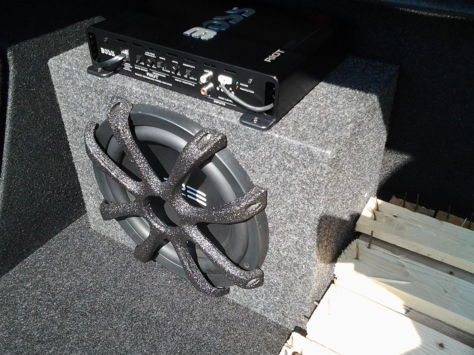 BOSS Audio Systems R1100M 1100 Watt Monoblock Car Amplifier customer photo 1