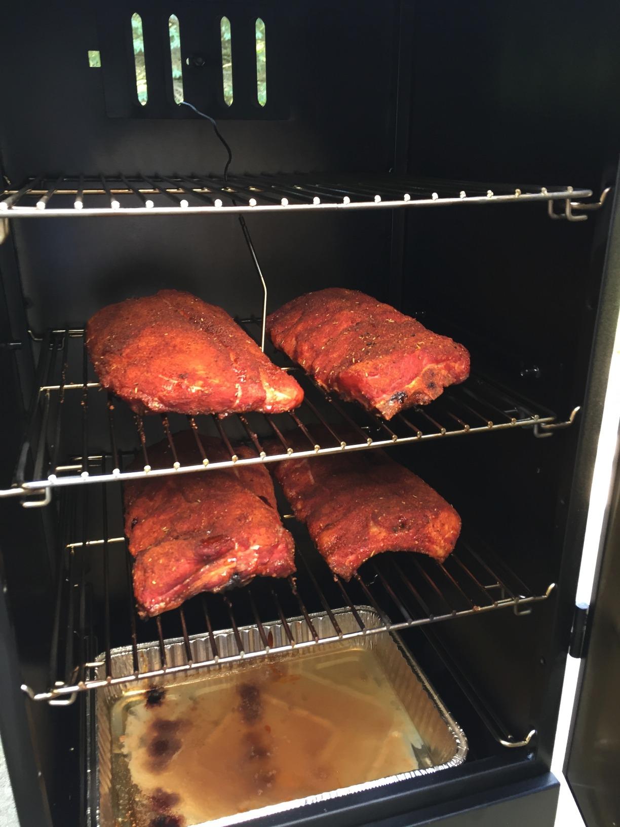 Masterbuilt 30-Inch Dual Fuel Propane & Charcoal Vertical Smoker with 730 Sq. In. Cooking Space customer photo 1