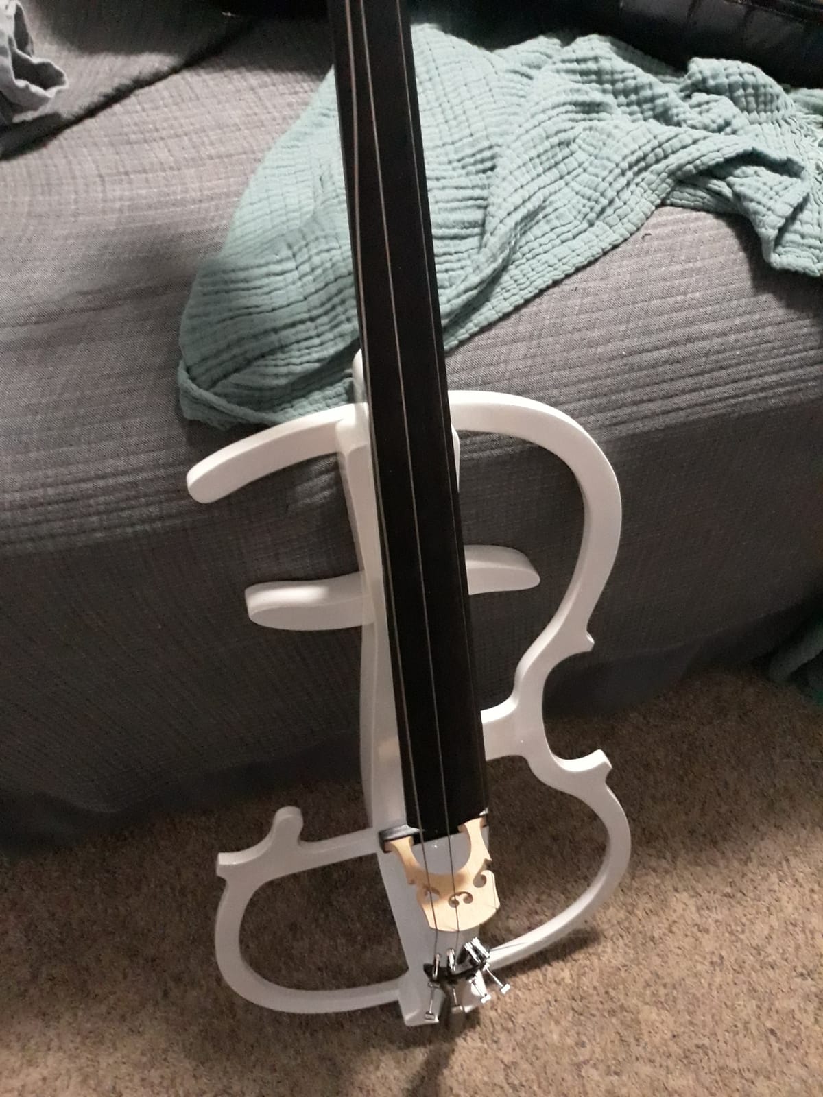 Cecilio 4/4 Electric Cello with Ebony Fittings, Professional Silent Electric Cello Kit with Bow, Rosin, Aux Cable and Headphone, Musical Instrument for Beginners, Pearl White customer photo 1