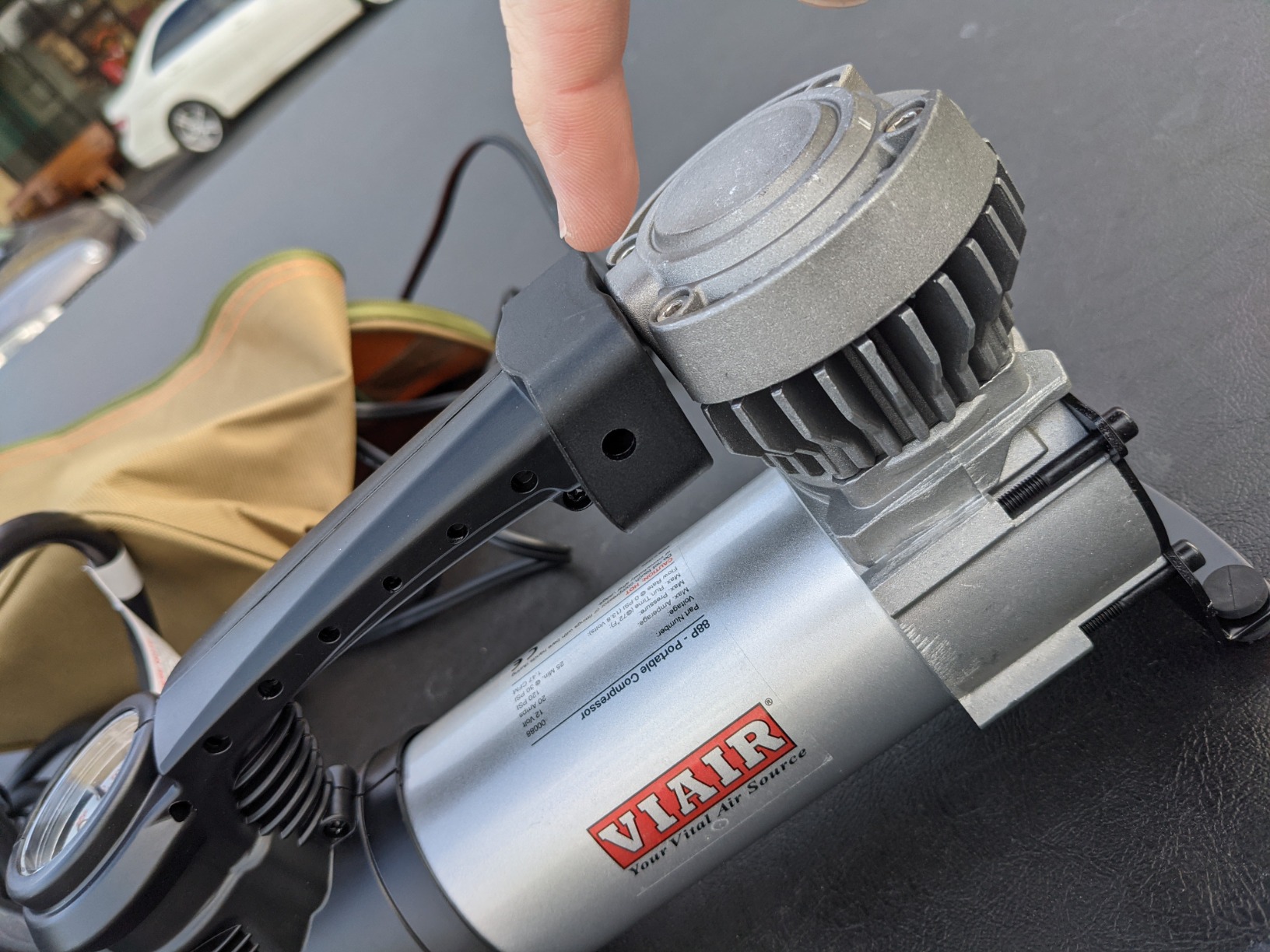 VIAIR 88P - 00088 Portable Compressor Kit with Alligator Clamps, Tire Inflator, Tire Air Pump, 12V, 120 PSI, for Up to 33 Inch Tires customer photo 1