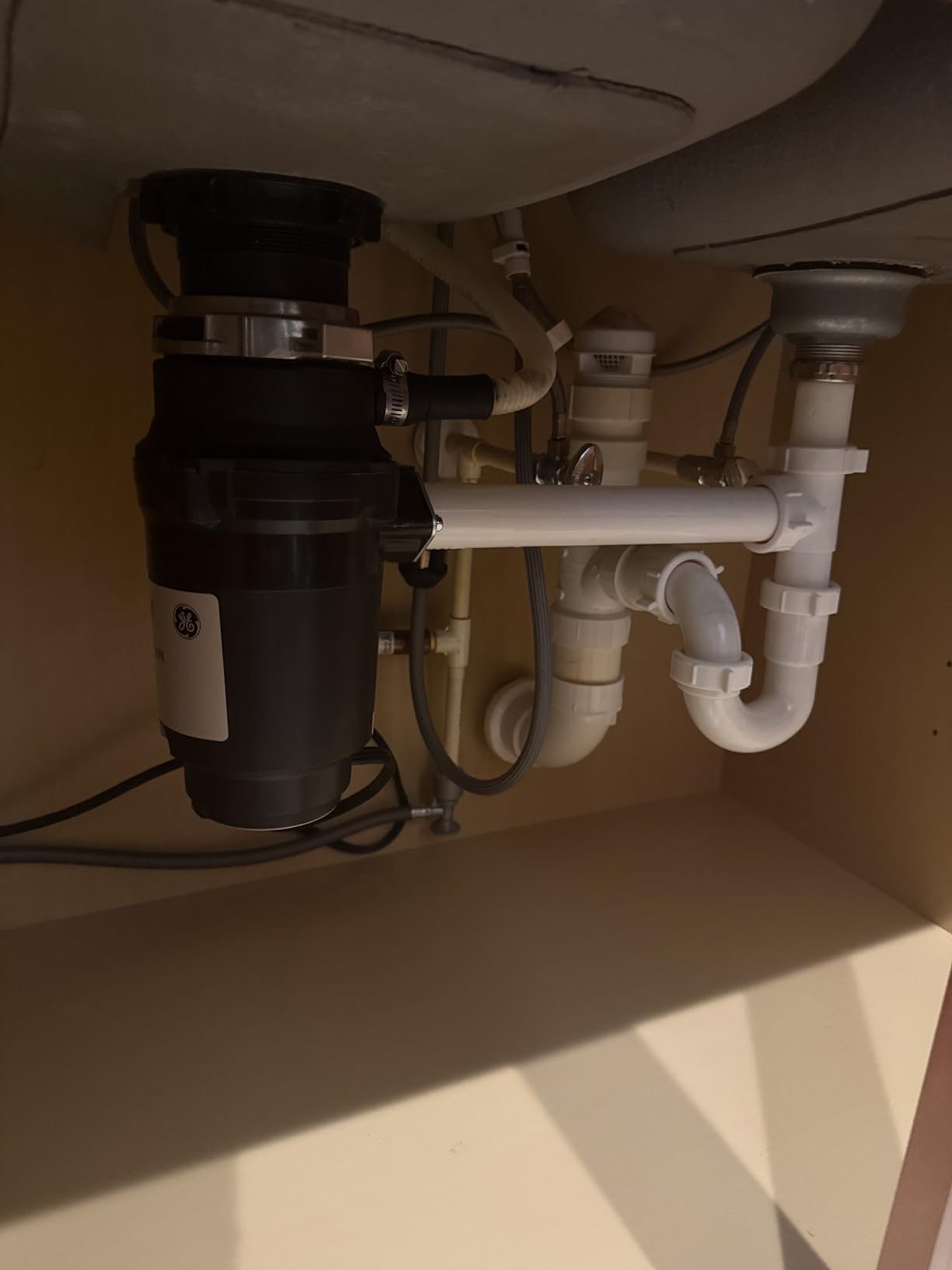GE Disposall Continuous Feed 1/2 Horsepower Motor Garbage Disposer, GFC525N customer photo 1