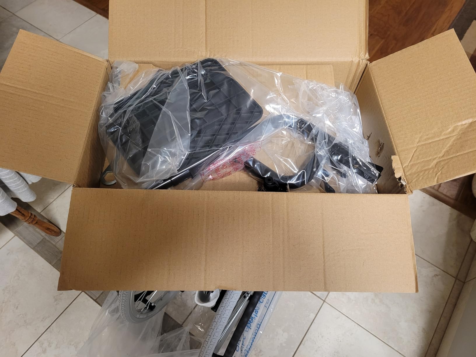 Karman LT-980 Ultra Lightweight Wheelchair, 24 Pounds, Black customer photo 1
