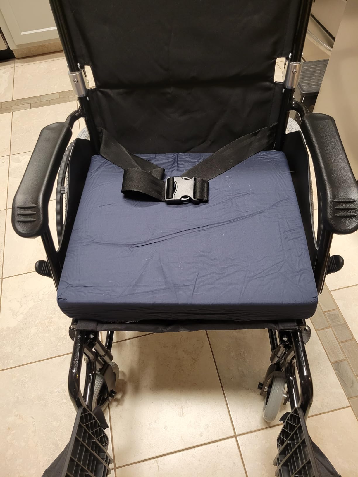 Karman LT-980 Ultra Lightweight Wheelchair, 24 Pounds, Black customer photo 2